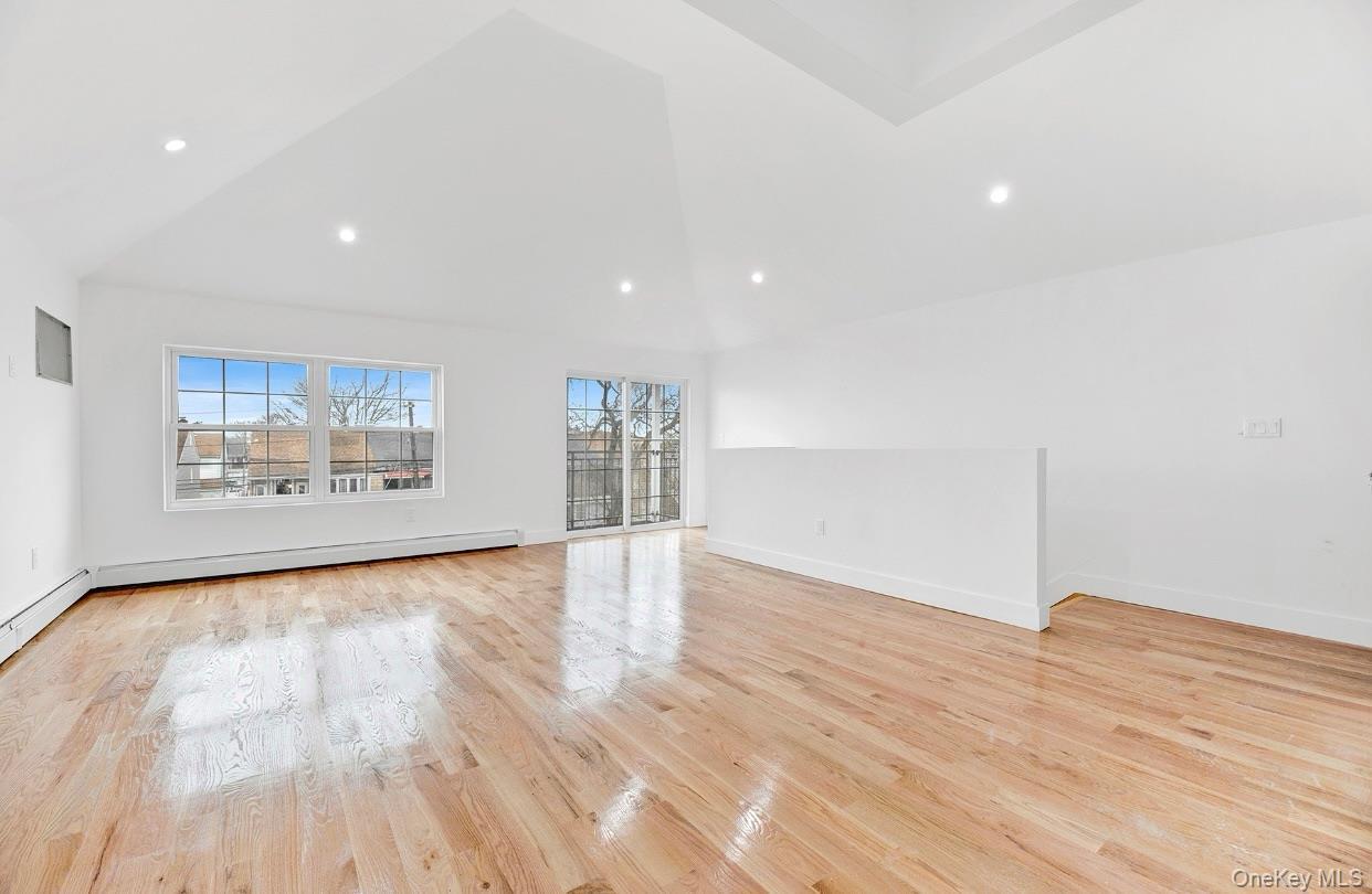 Single Family Hillmeyer  Queens, NY 11692, MLS-948810-4