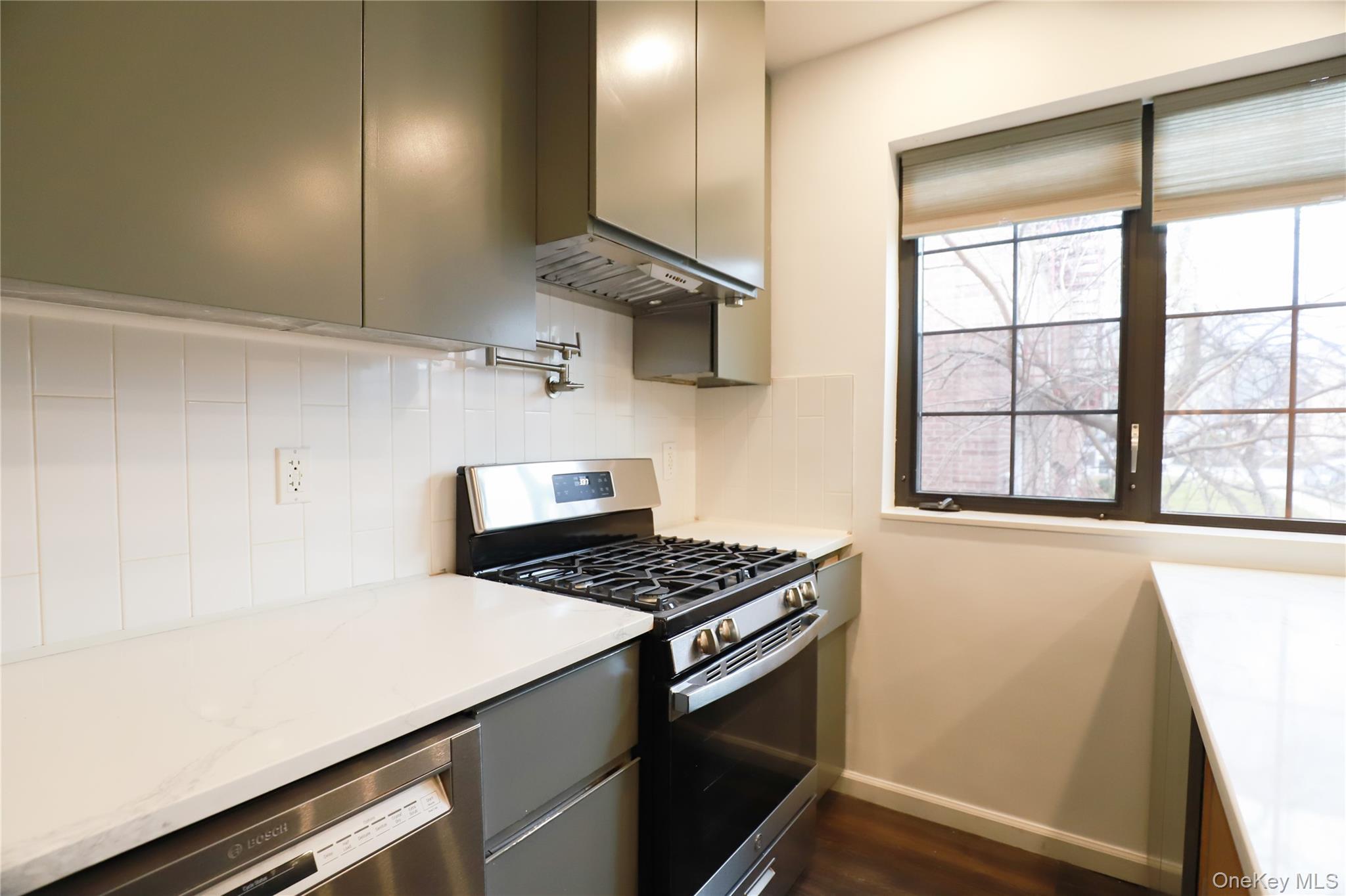 Single Family 190th  Queens, NY 11358, MLS-948846-2