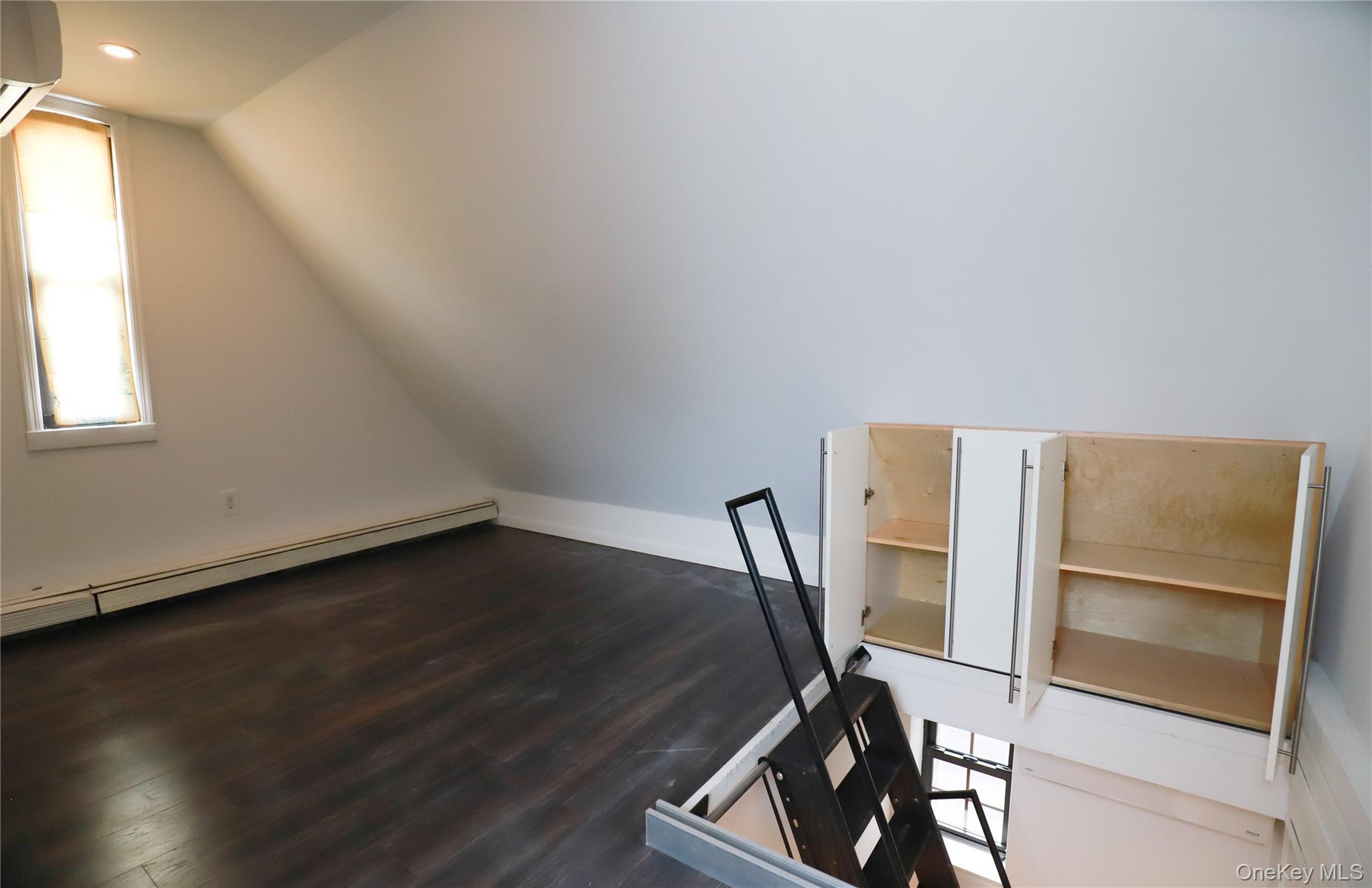 Single Family 190th  Queens, NY 11358, MLS-948846-22