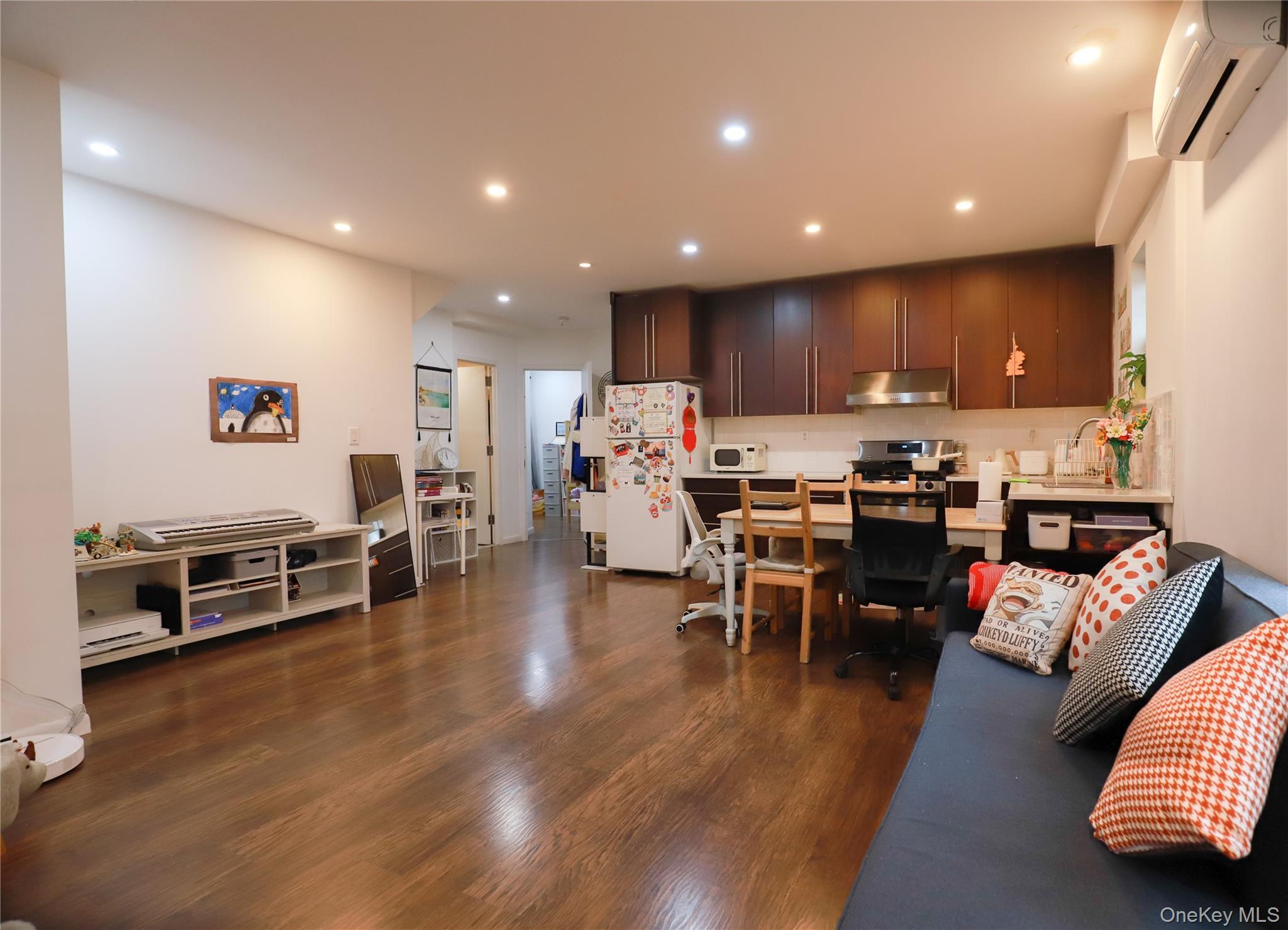 Single Family 190th  Queens, NY 11358, MLS-948846-26