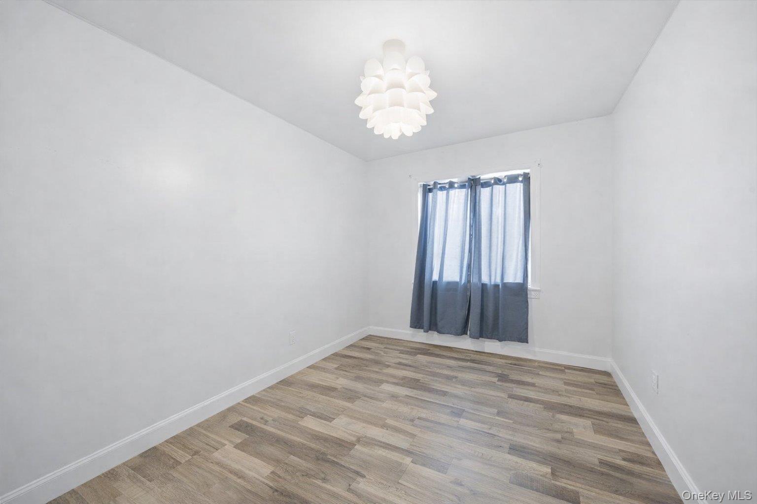 Single Family Ely  Bronx, NY 10466, MLS-948871-12