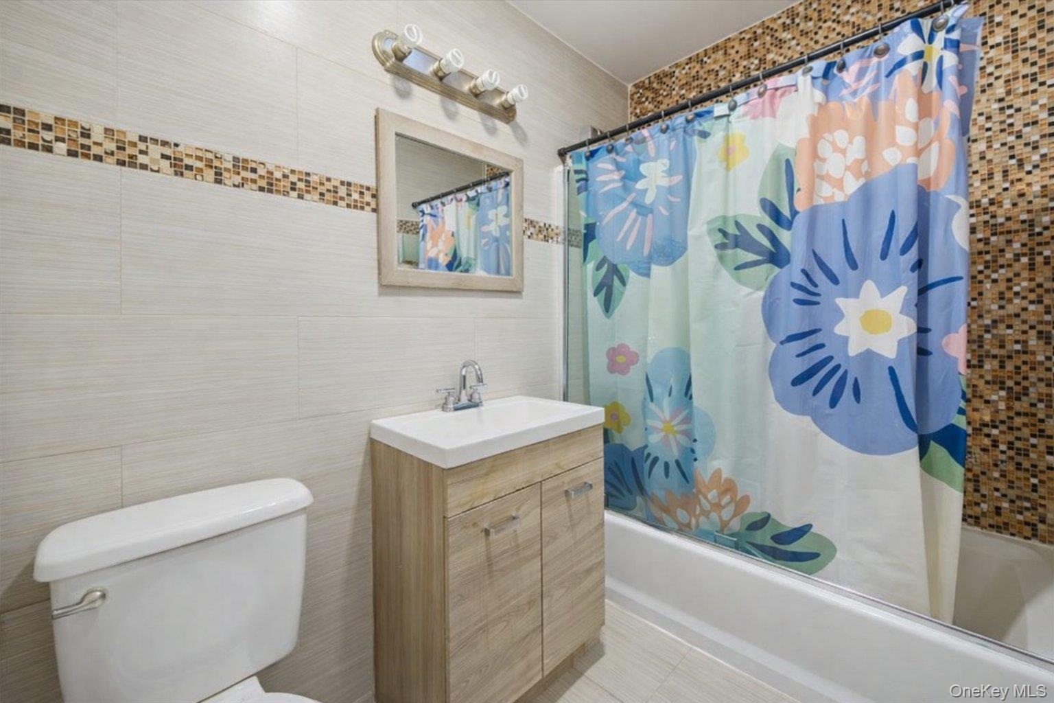 Single Family Ely  Bronx, NY 10466, MLS-948871-13