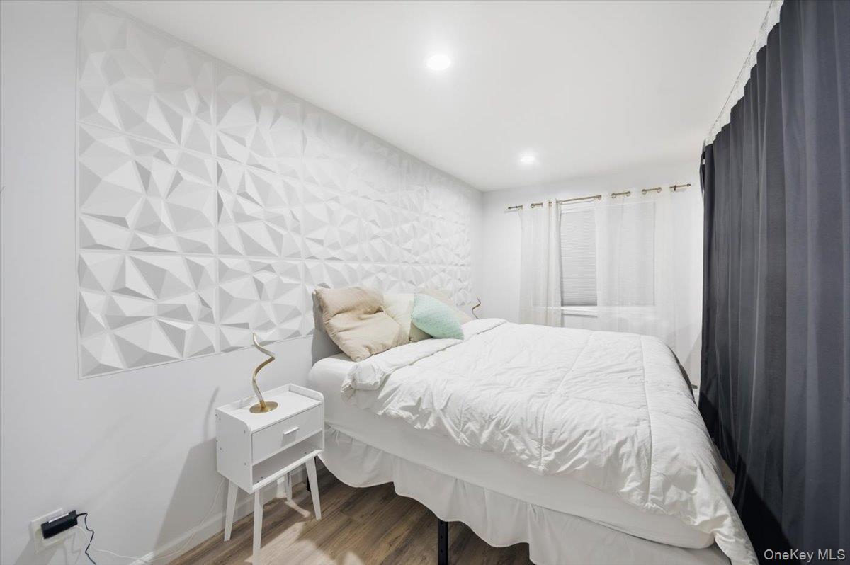 Single Family Ely  Bronx, NY 10466, MLS-948871-20