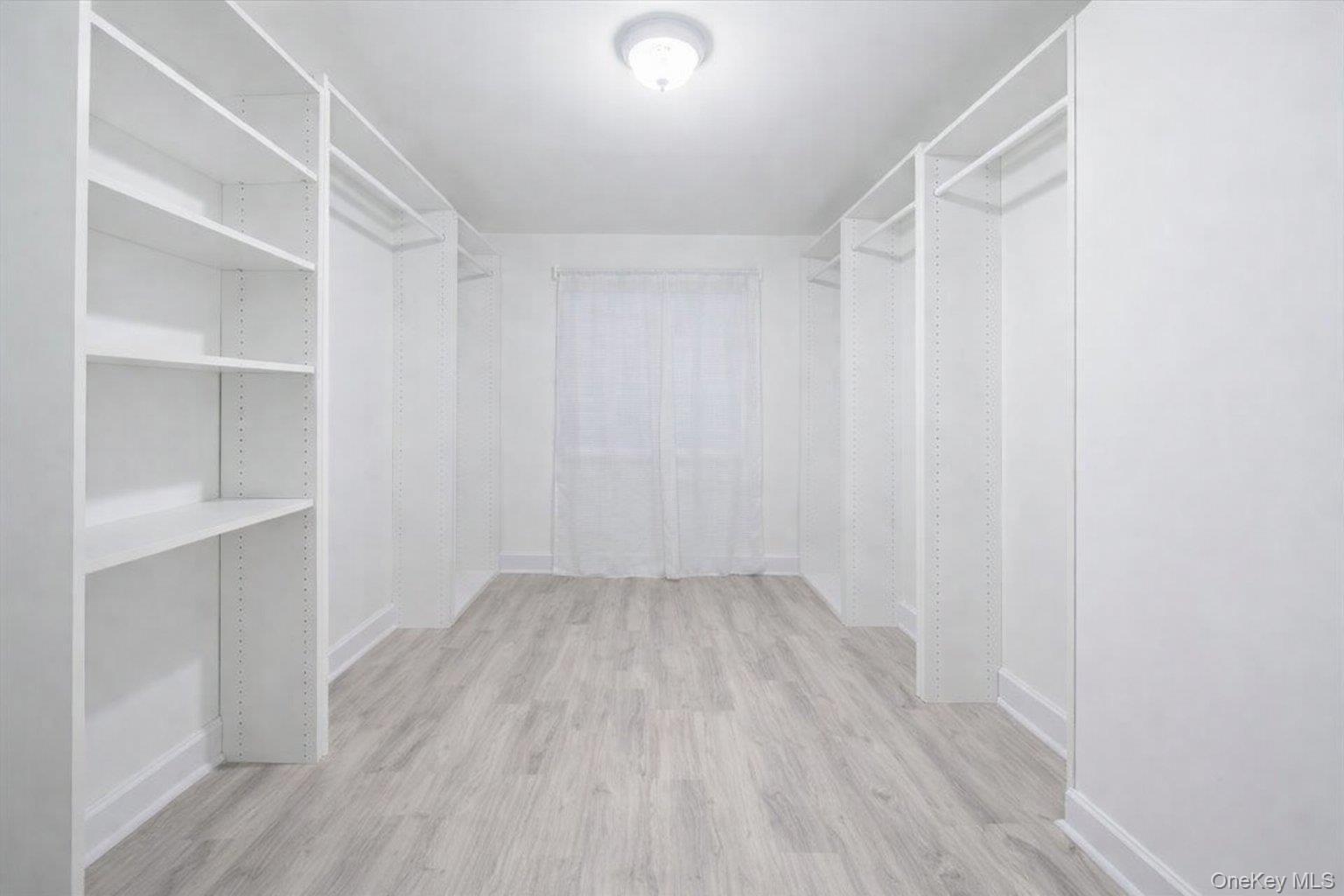 Single Family Ely  Bronx, NY 10466, MLS-948871-4