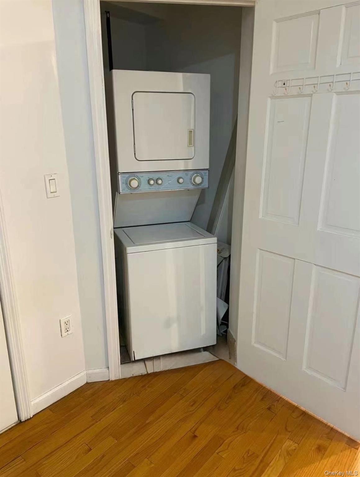 Condo 31st  Queens, NY 11354, MLS-948891-4