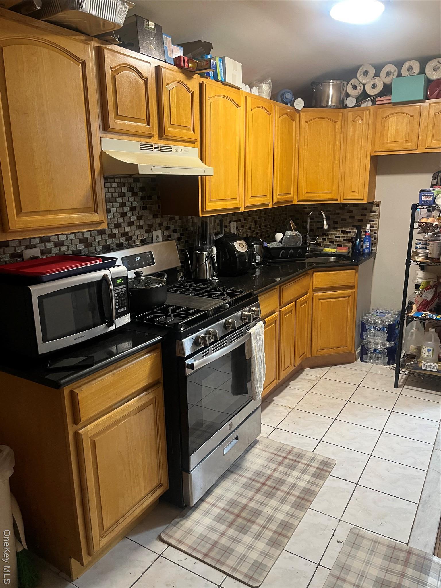 Single Family 220th  Queens, NY 11413, MLS-948896-14