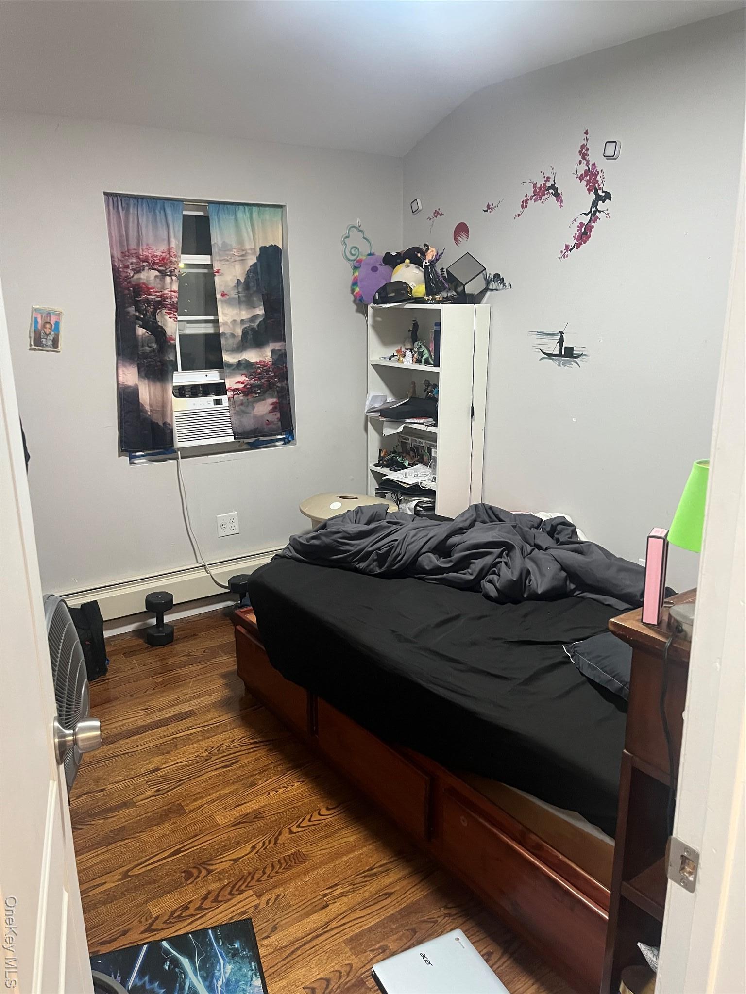 Single Family 220th  Queens, NY 11413, MLS-948896-16