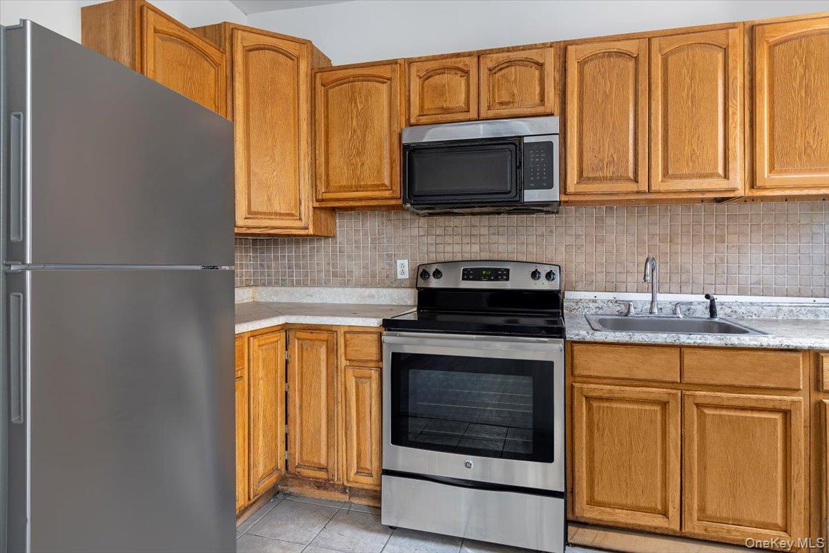 Condo Broadway  Manhattan, NY 10033, MLS-948910-6