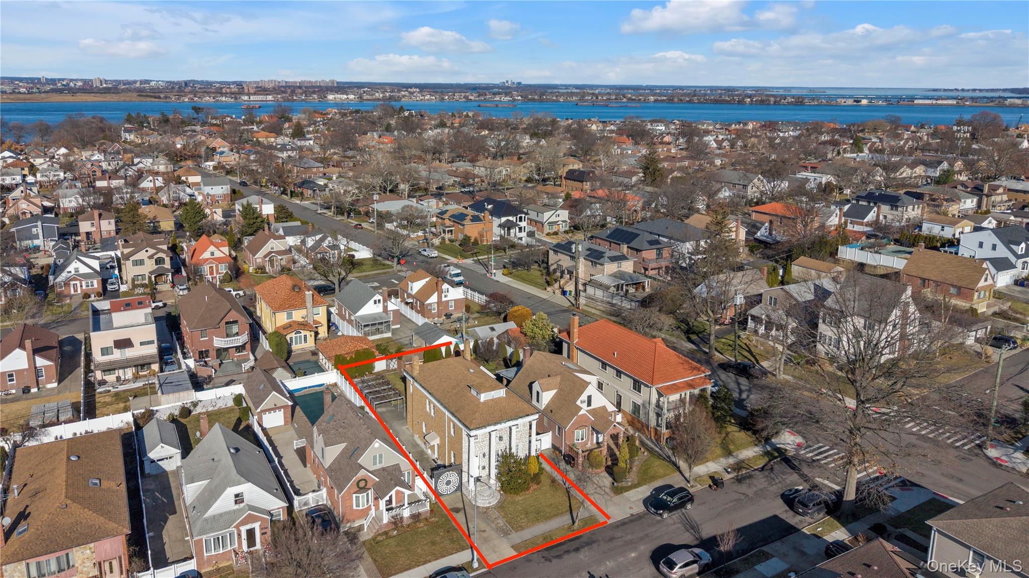 Single Family 9th Queens, NY 11357, MLS-948969-25