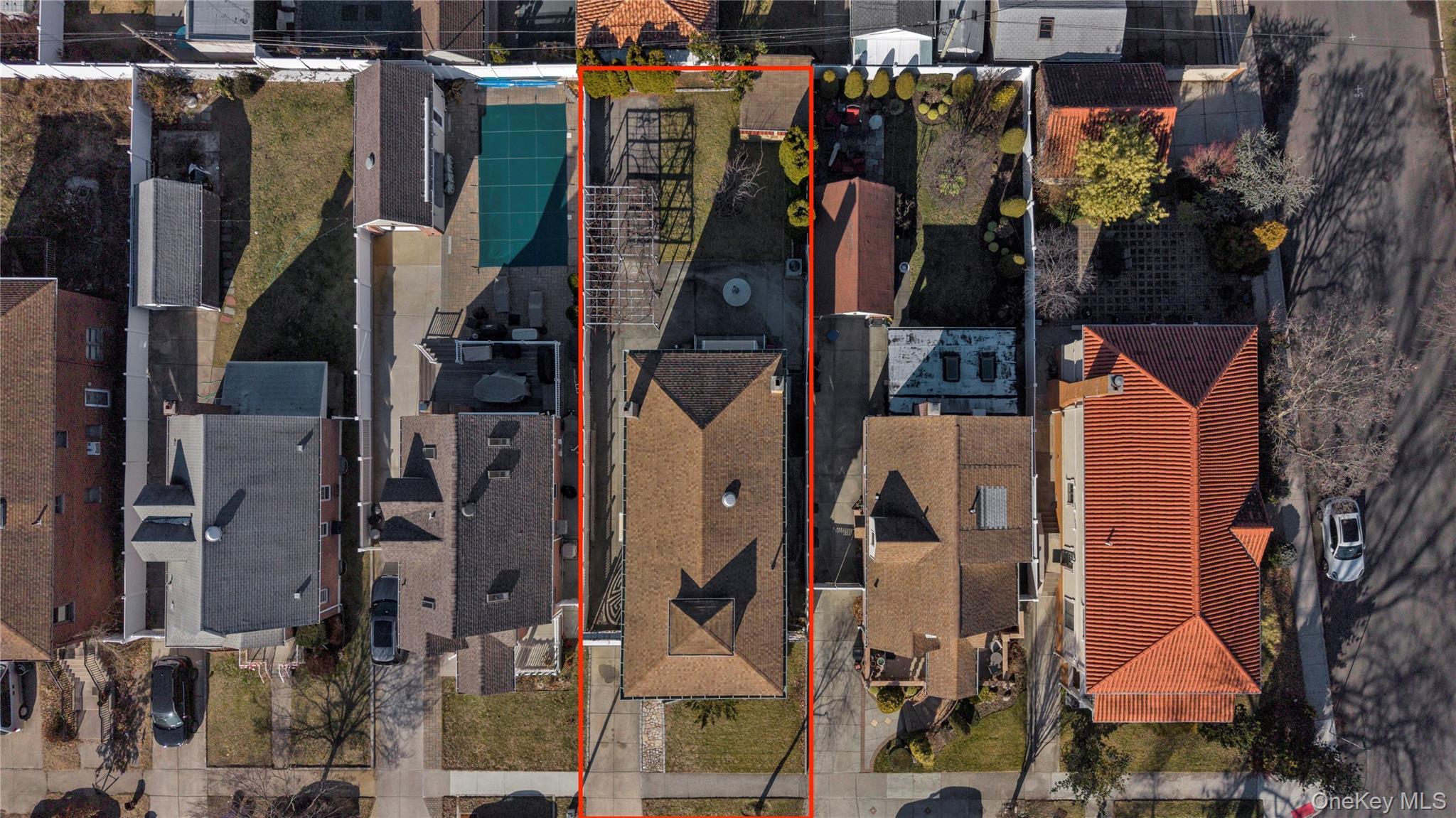 Single Family 9th Queens, NY 11357, MLS-948969-26