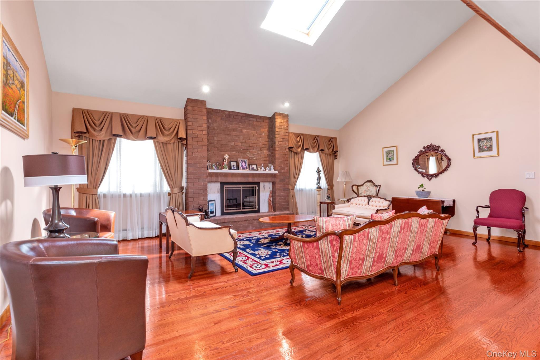 Single Family Douglaston  Queens, NY 11362, MLS-948985-3