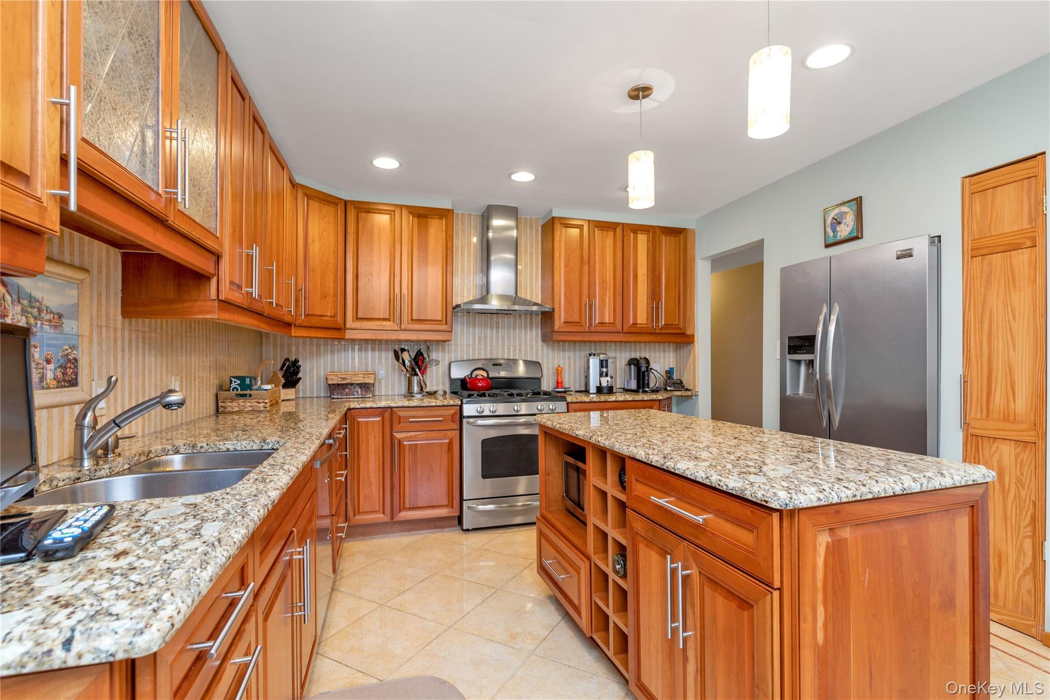 Single Family Douglaston  Queens, NY 11362, MLS-948985-5