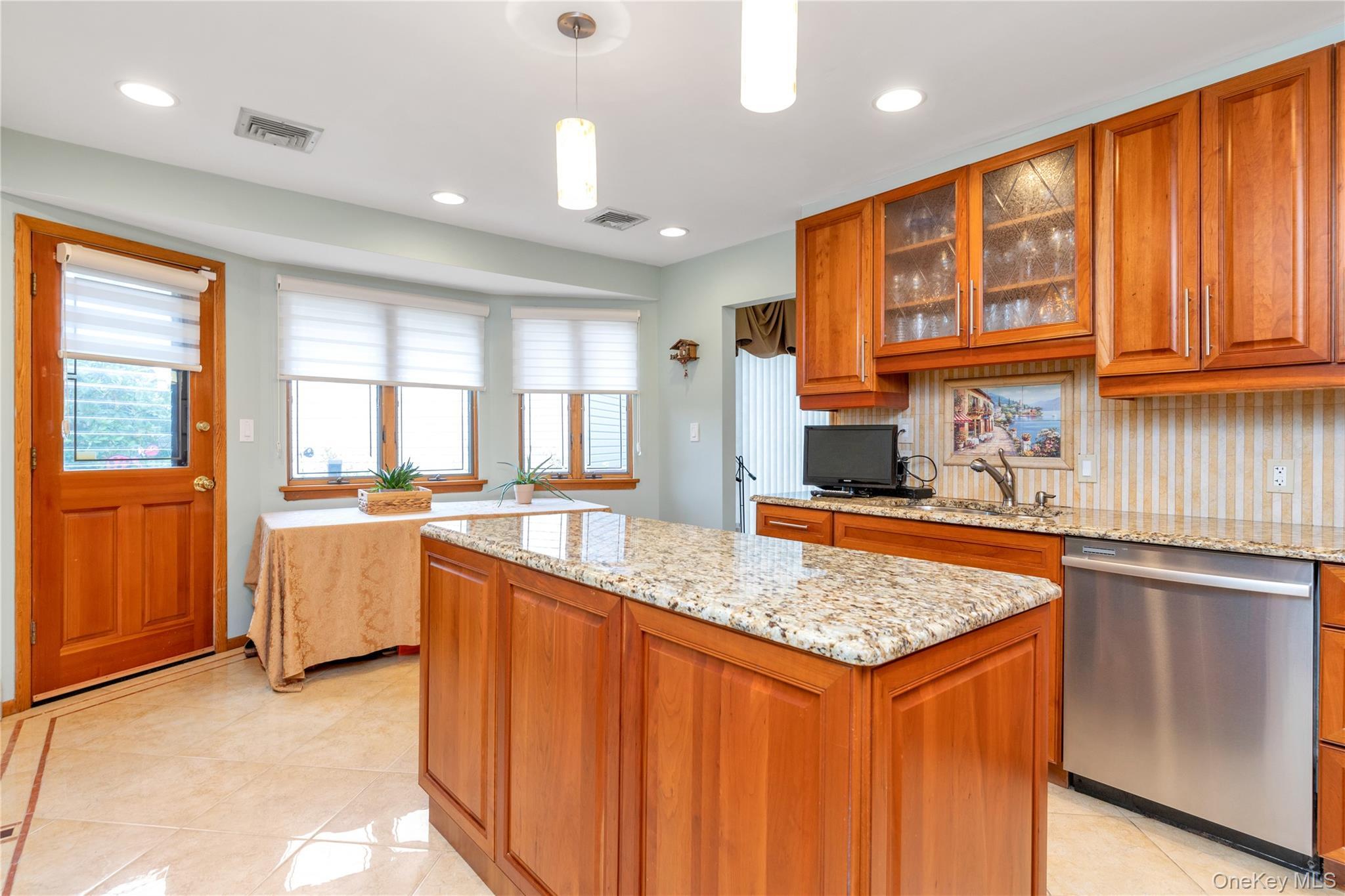 Single Family Douglaston  Queens, NY 11362, MLS-948985-7