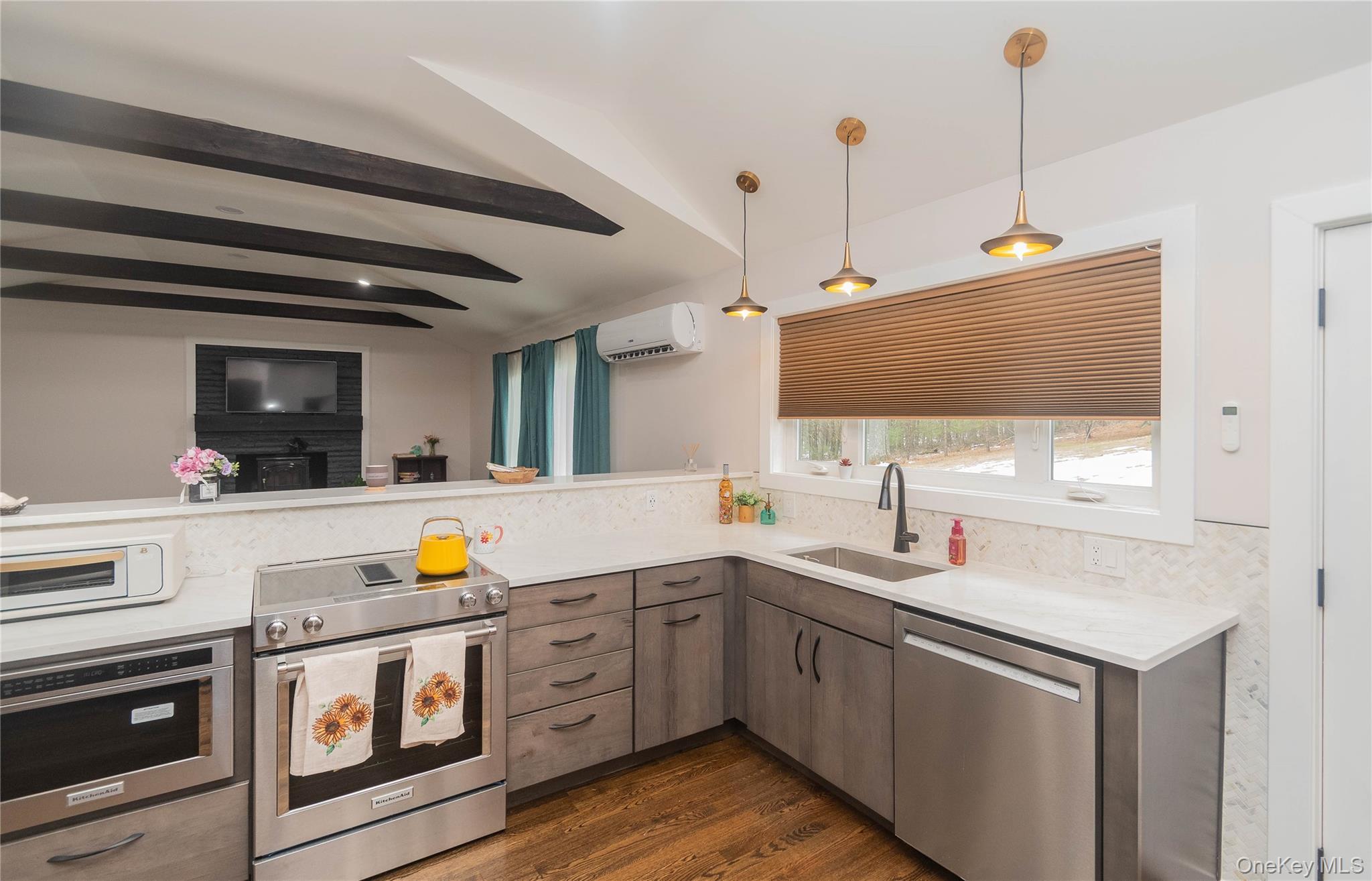 Single Family Mill Ulster County, NY 12461, MLS-949005-10