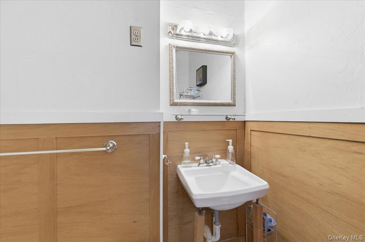 Single Family Summit  Greene County, NY 12414, MLS-949021-38