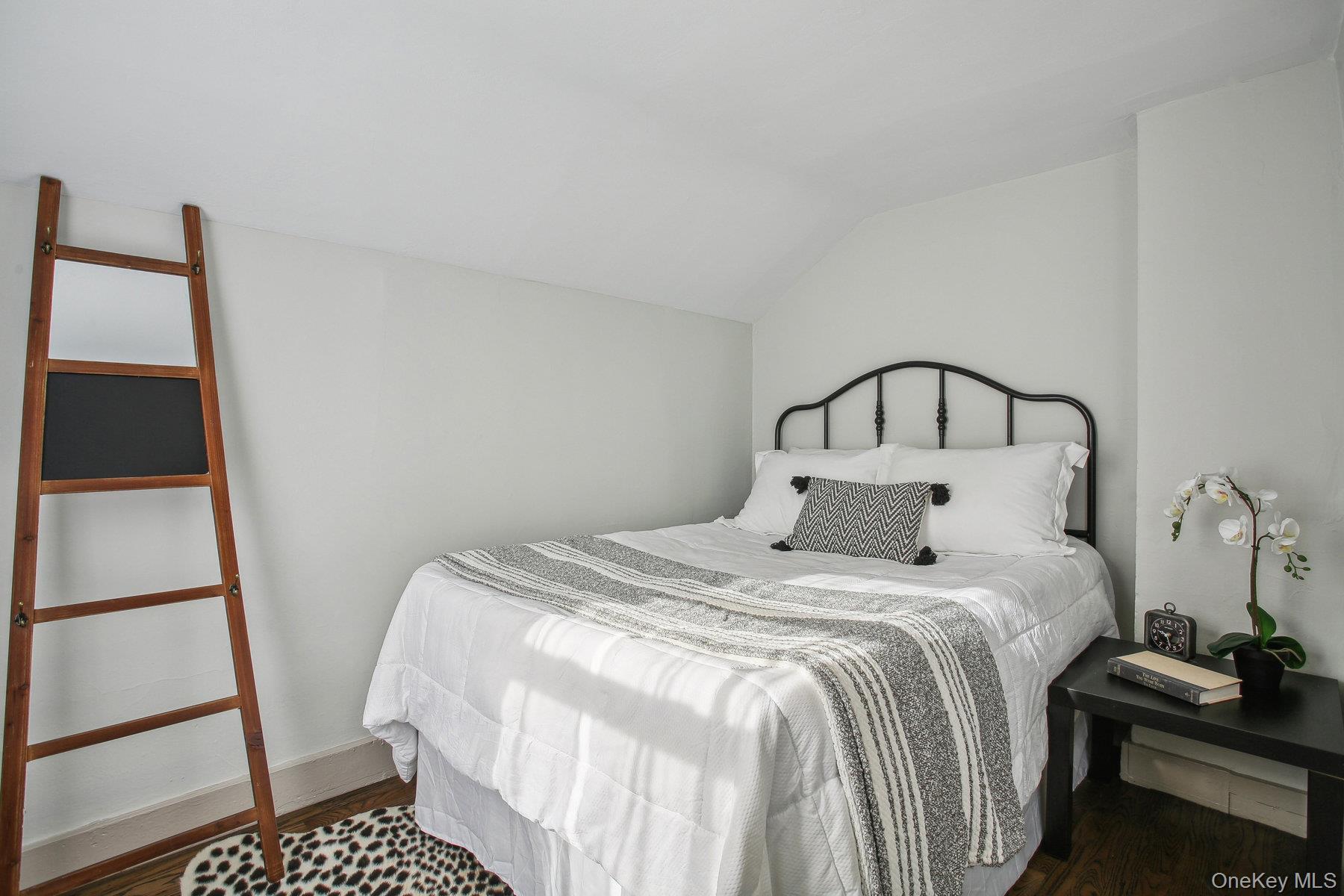 Single Family Davis  Nassau County, NY 11560, MLS-949034-12