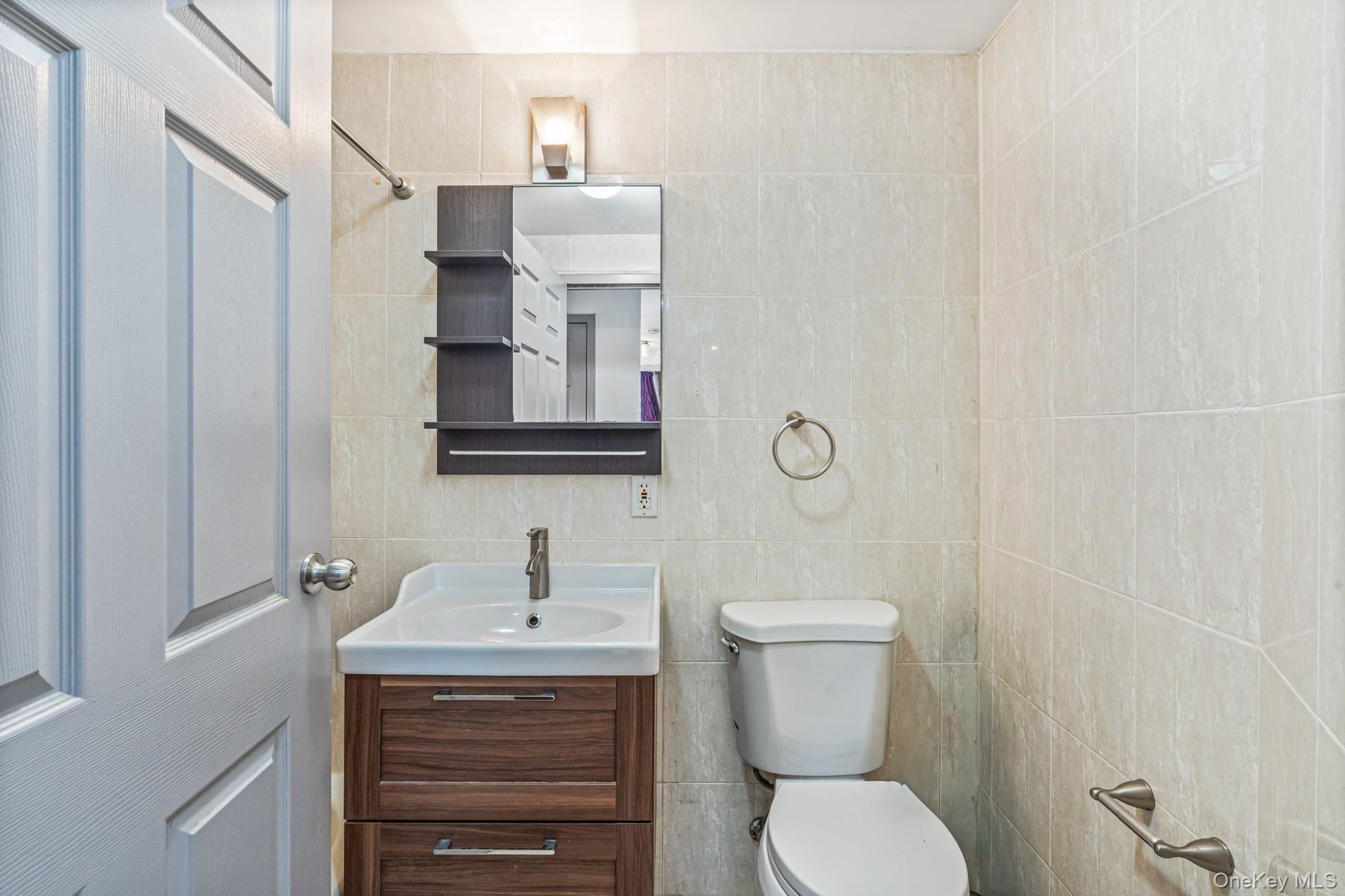 Condo Queens  Queens, NY 11373, MLS-949038-12