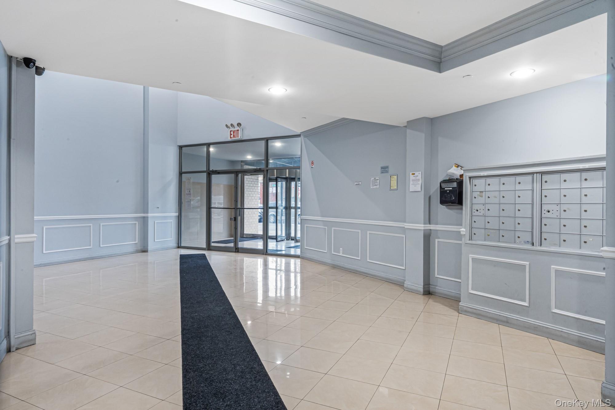 Condo Queens  Queens, NY 11373, MLS-949038-2