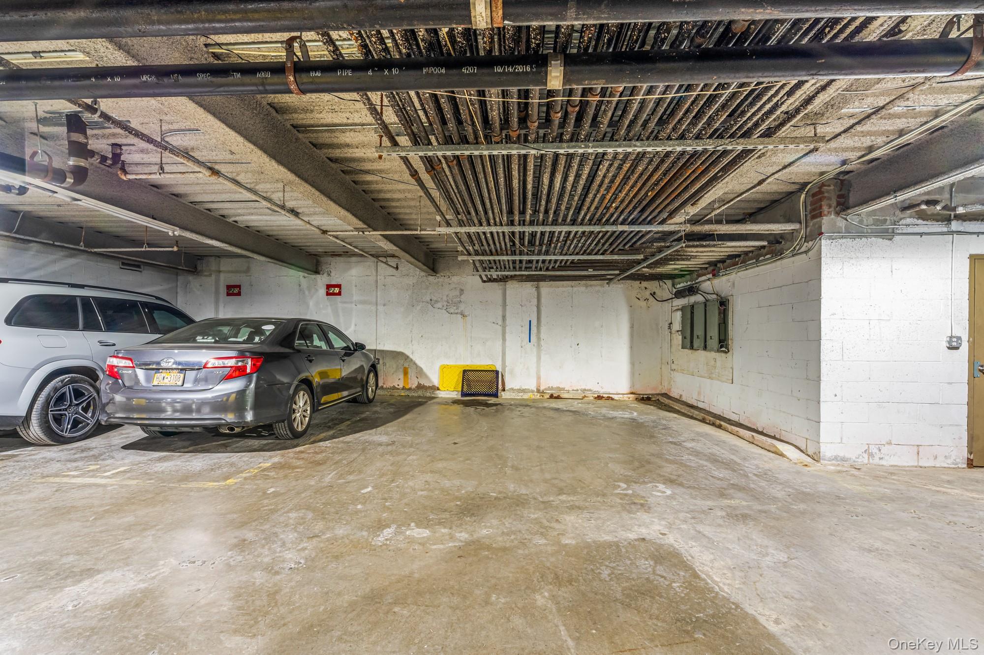 Condo Queens  Queens, NY 11373, MLS-949038-20