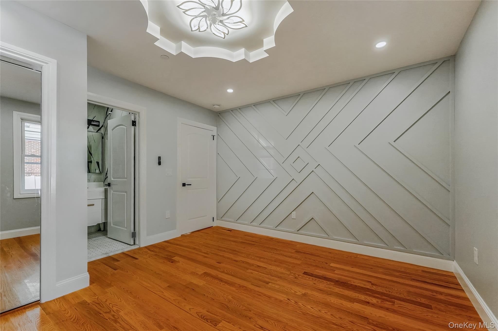 Single Family Newburg St  Queens, NY 11412, MLS-949085-14