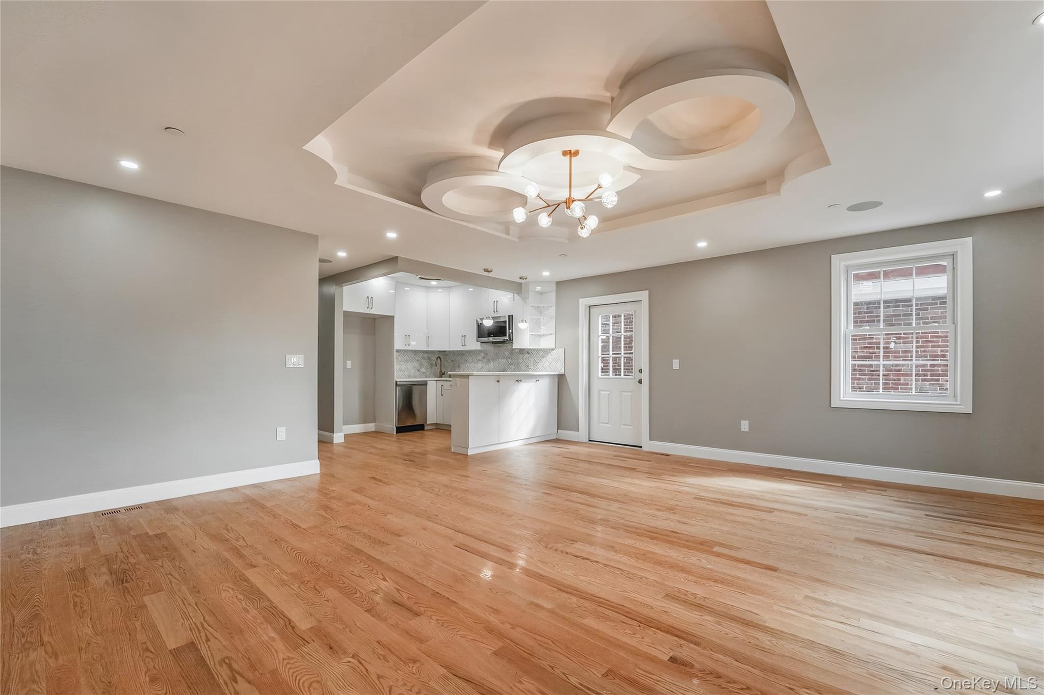 Single Family Newburg St  Queens, NY 11412, MLS-949085-9