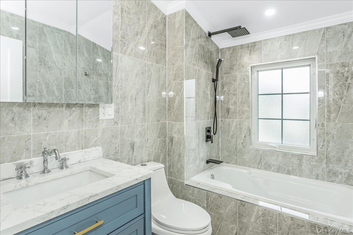 Single Family Caney Queens, NY 11422, MLS-949135-21