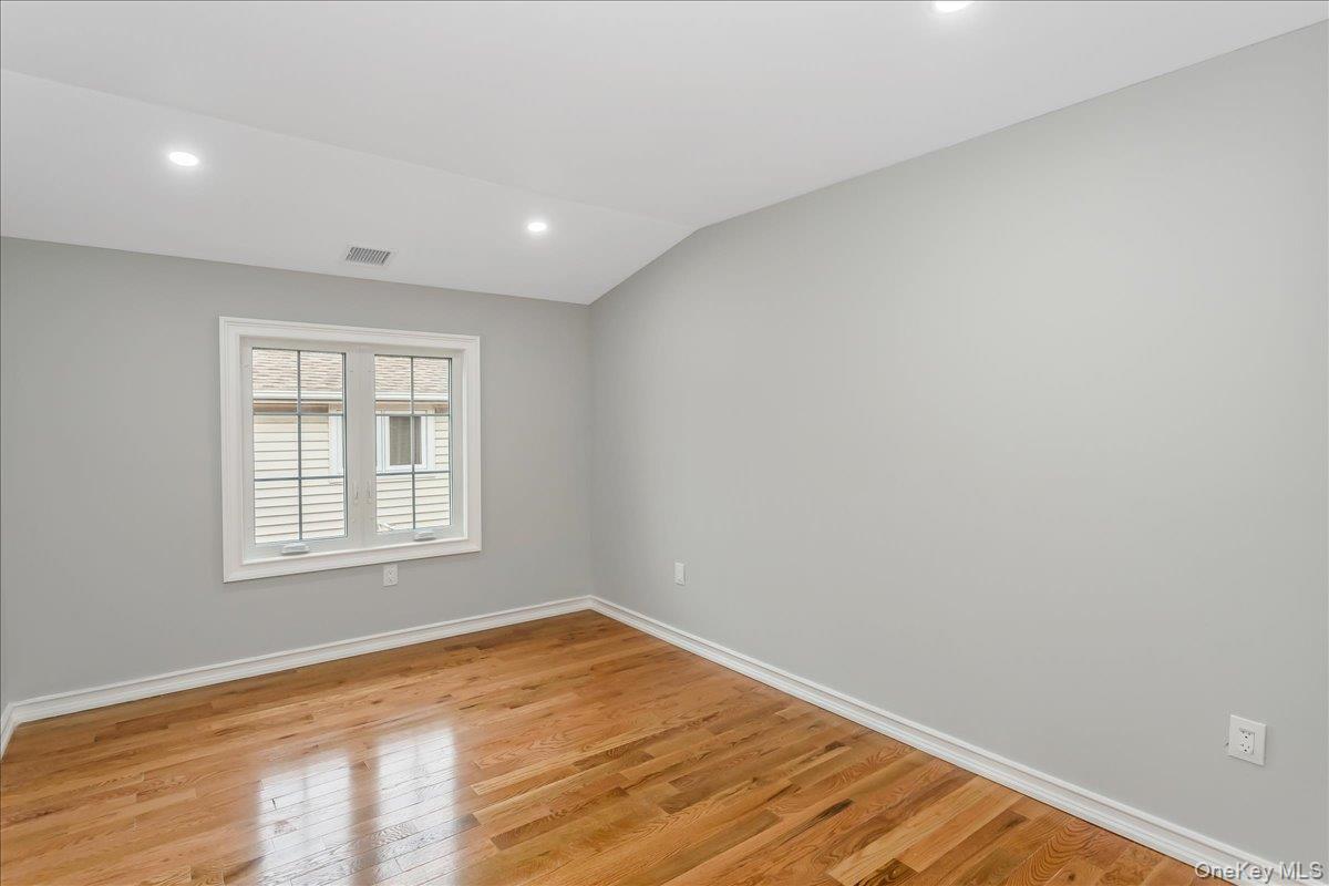 Single Family Caney Queens, NY 11422, MLS-949135-23