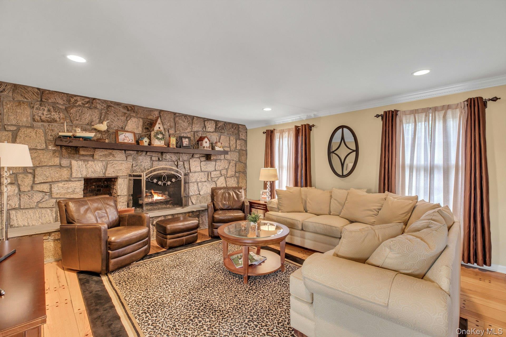 Single Family Oak Lane  Suffolk County, NY 11946, MLS-949149-14