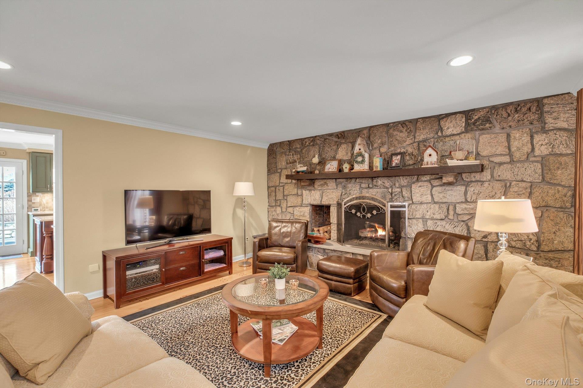 Single Family Oak Lane  Suffolk County, NY 11946, MLS-949149-15