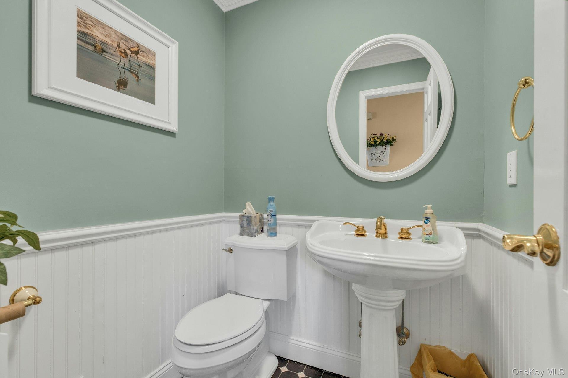 Single Family Oak Lane  Suffolk County, NY 11946, MLS-949149-21