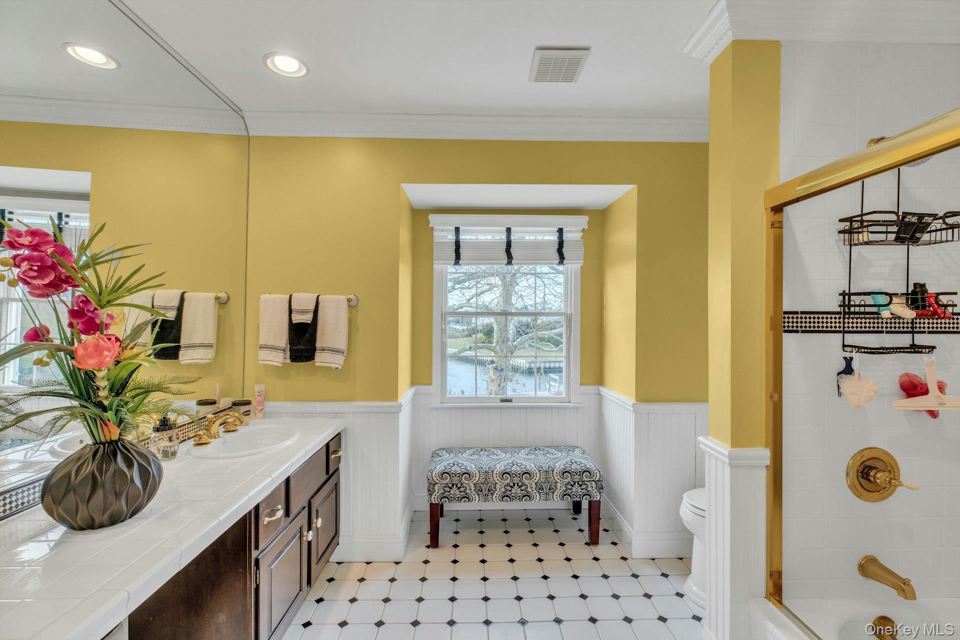 Single Family Oak Lane  Suffolk County, NY 11946, MLS-949149-25