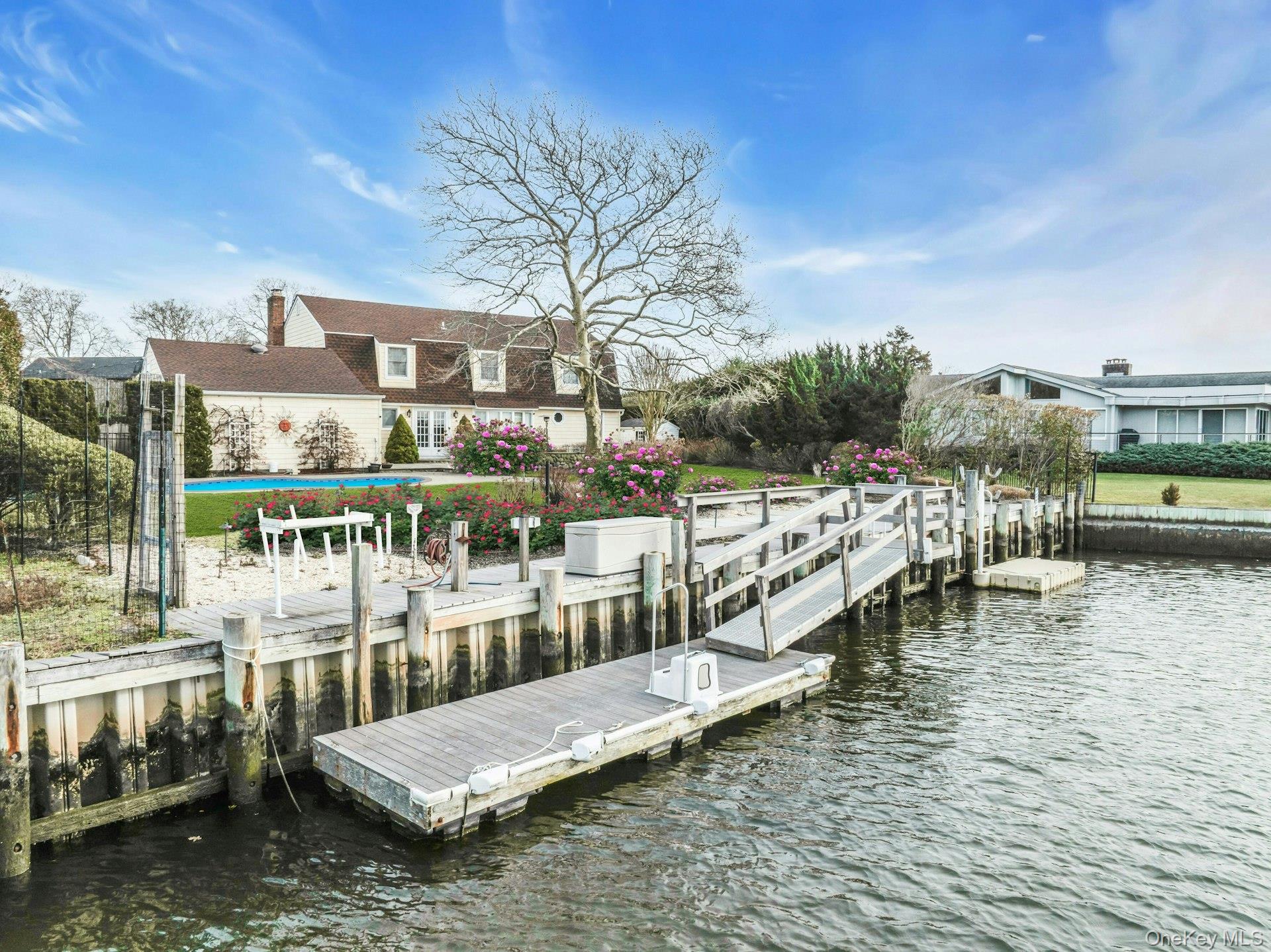 Single Family Oak Lane  Suffolk County, NY 11946, MLS-949149-35