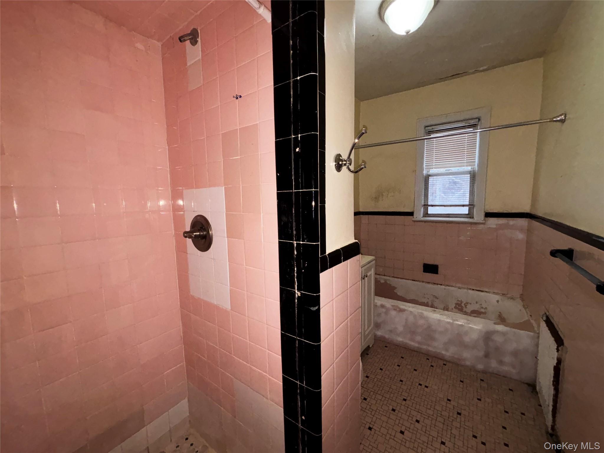 Single Family Van Cortlandt  Bronx, NY 10463, MLS-949153-8