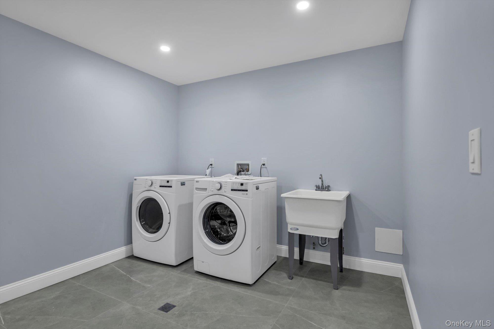 Single Family 88th  Queens, NY 11421, MLS-949226-23