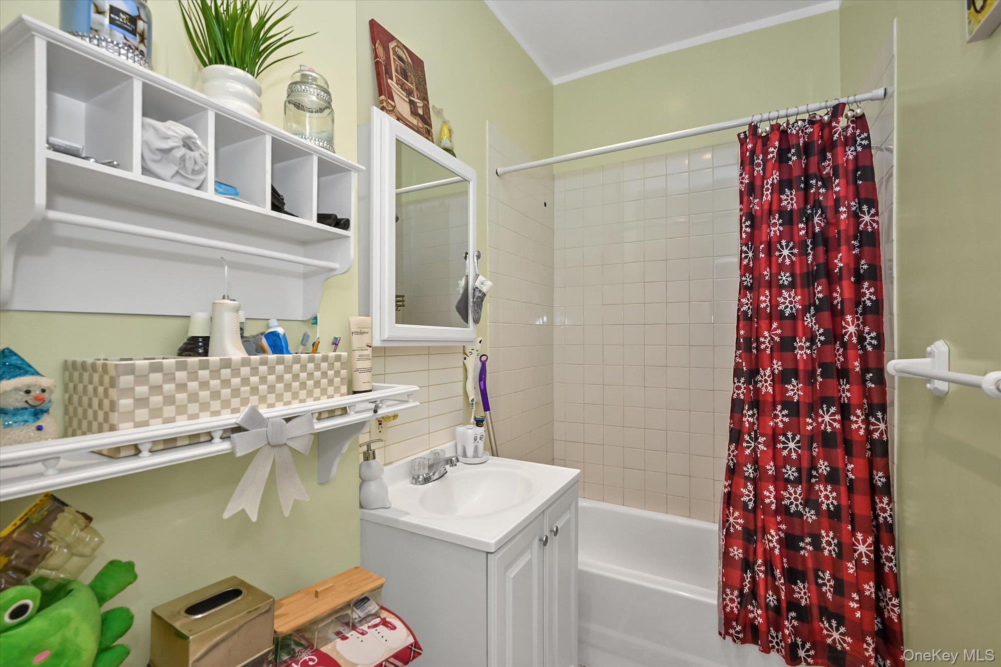 Single Family 59th  Queens, NY 11378, MLS-949235-14