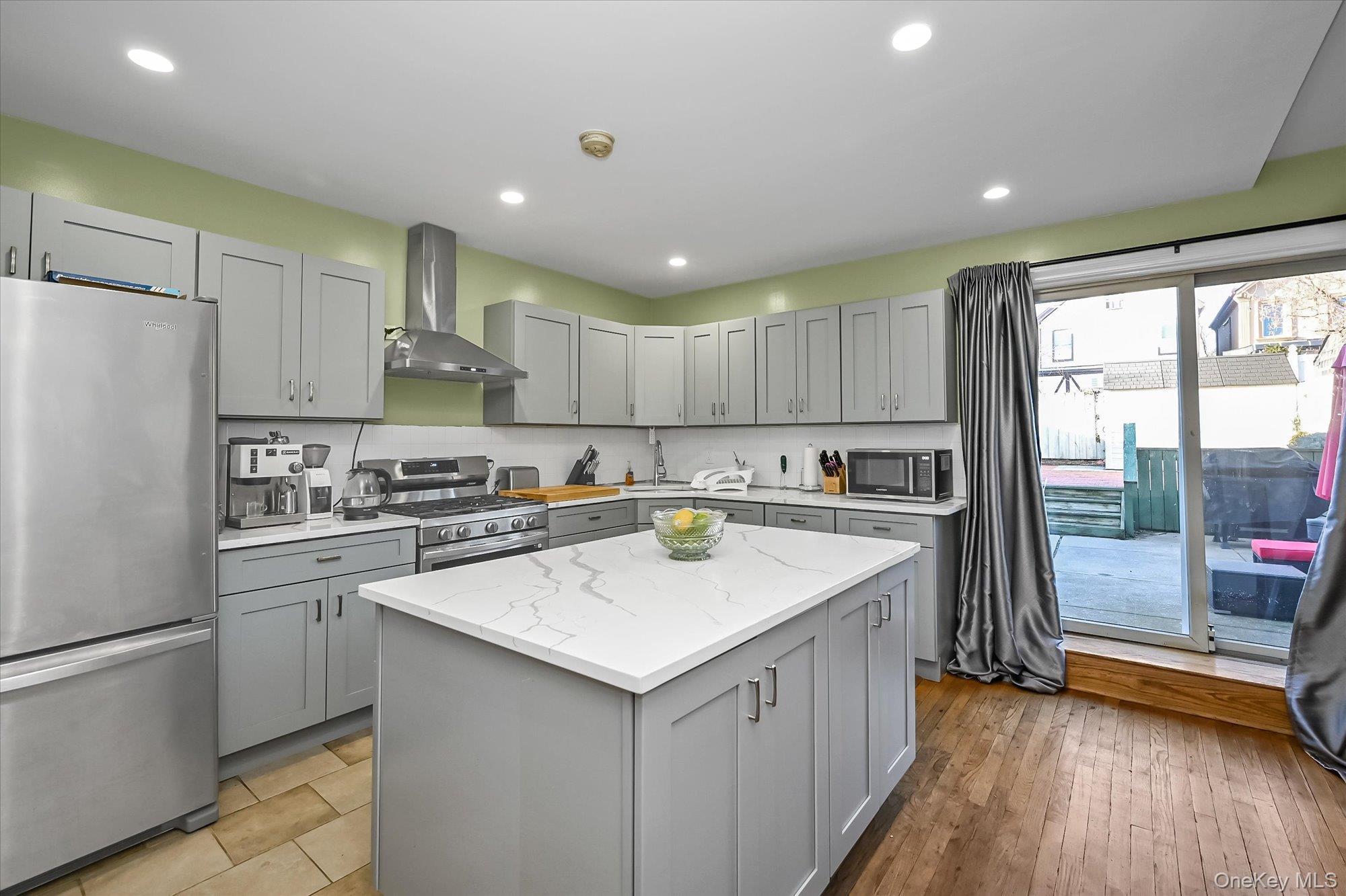 Single Family 59th  Queens, NY 11378, MLS-949235-7