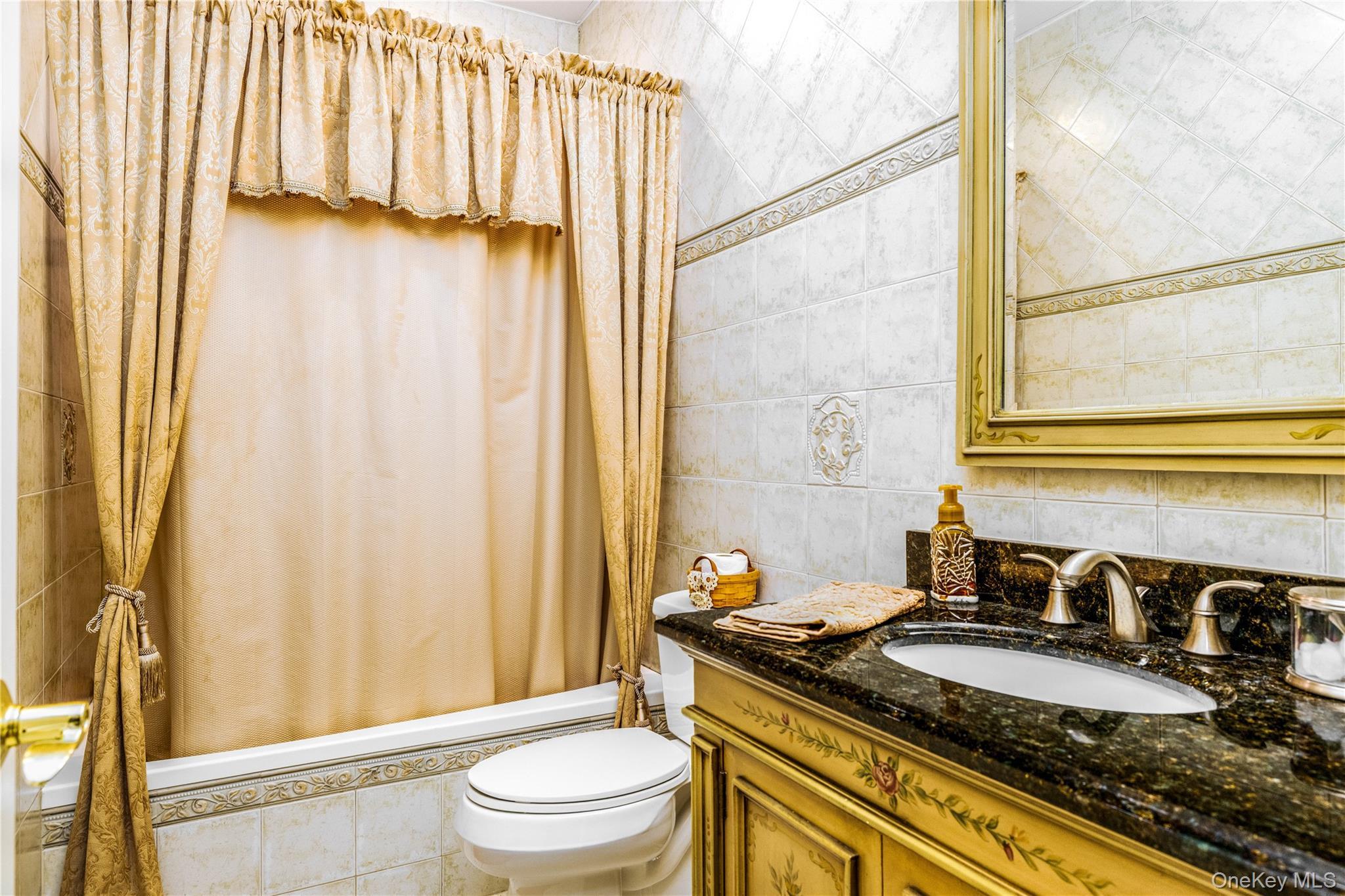 Single Family 165th Queens, NY 11414, MLS-949286-15