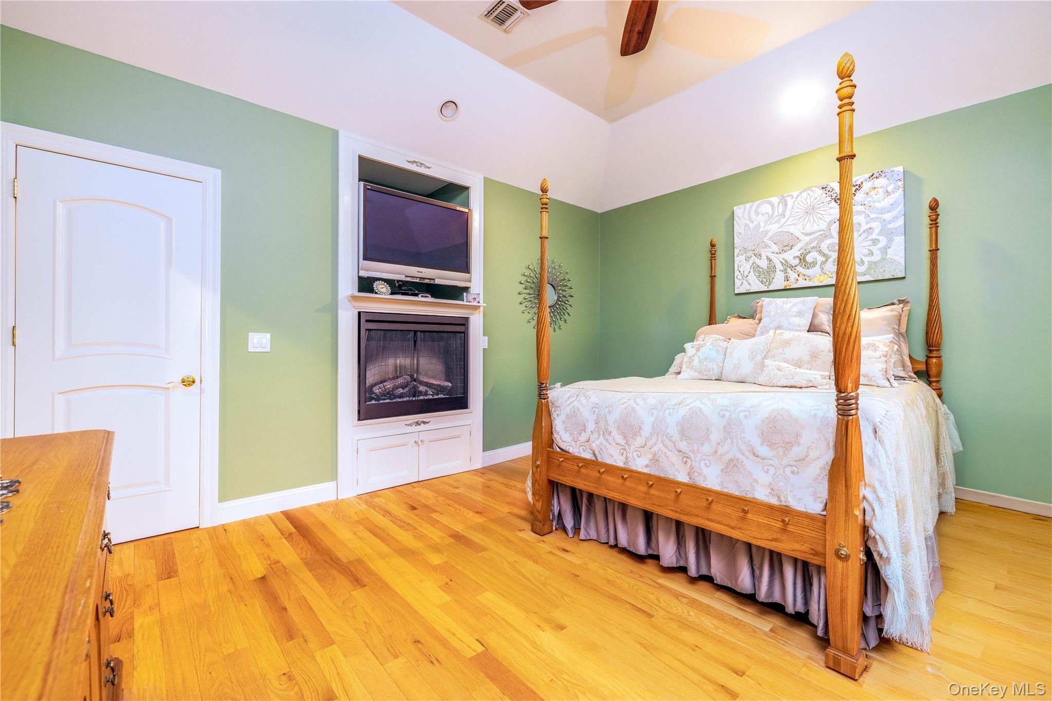 Single Family 165th  Queens, NY 11414, MLS-949286-17