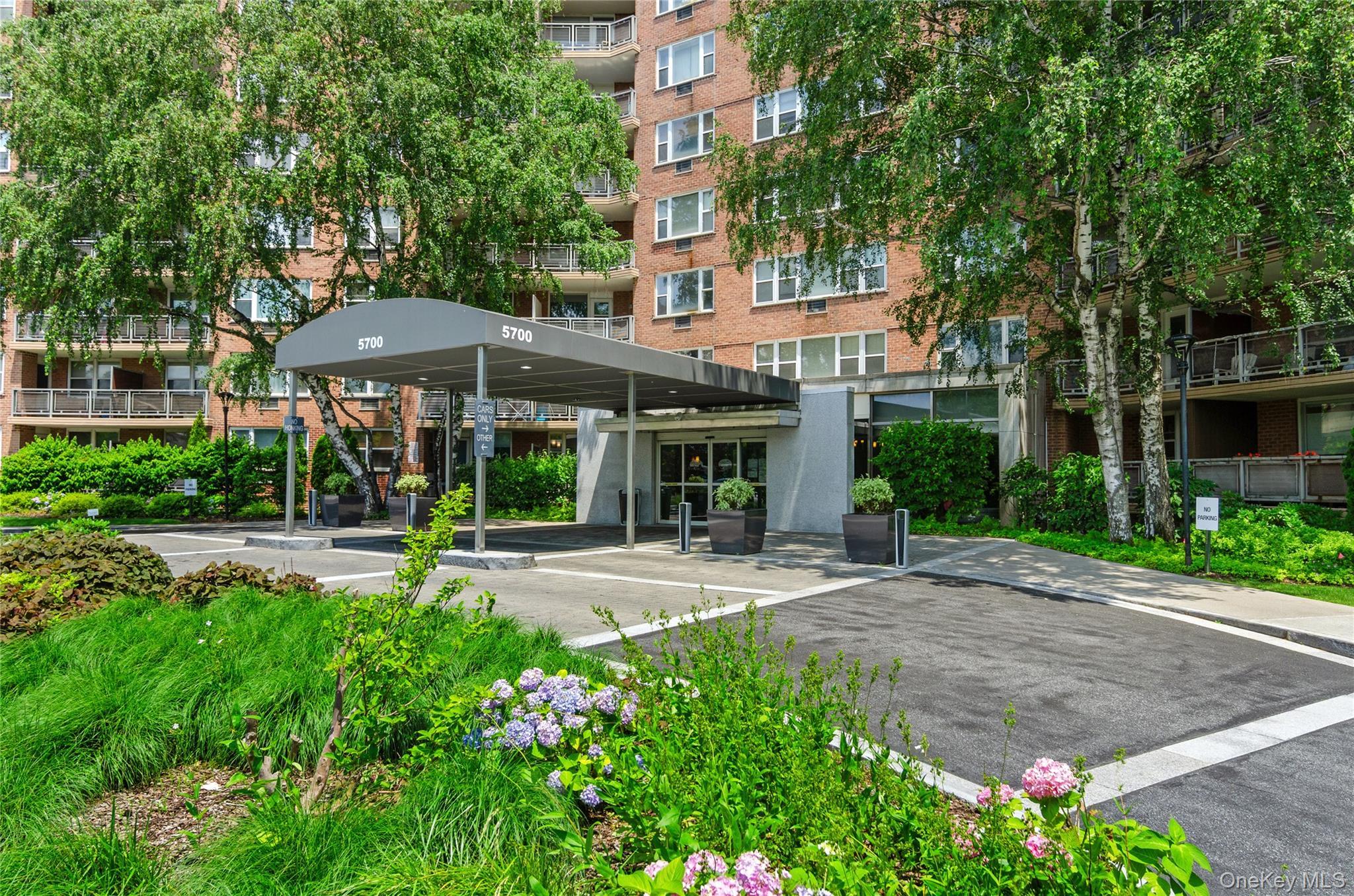 Coop Arlington  Bronx, NY 10471, MLS-949299-22