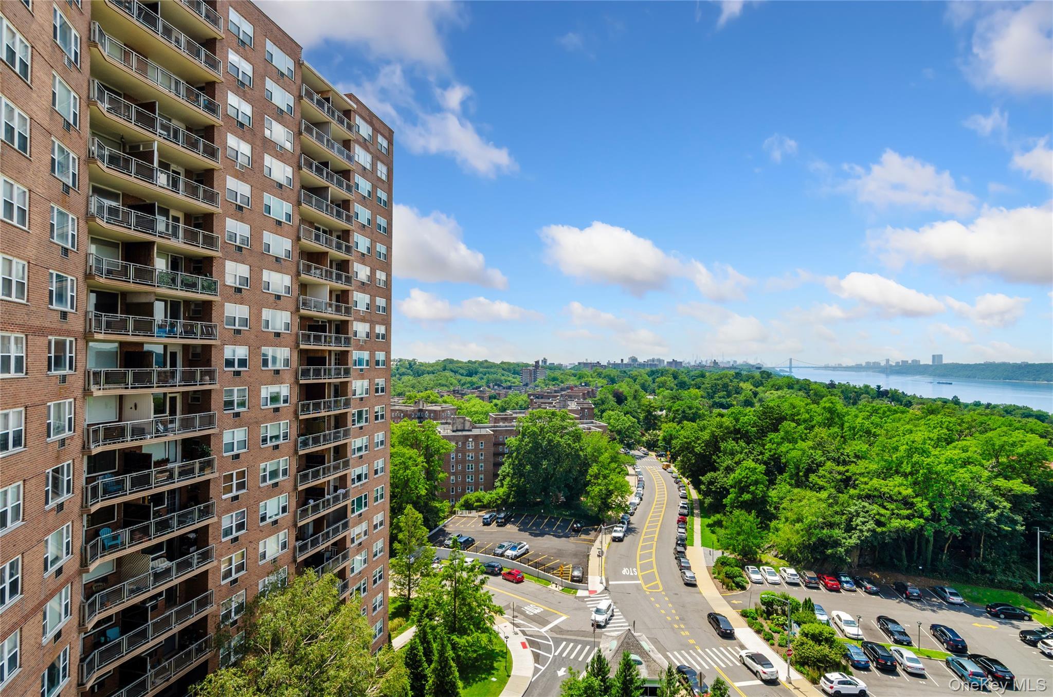 Coop Arlington  Bronx, NY 10471, MLS-949299-25