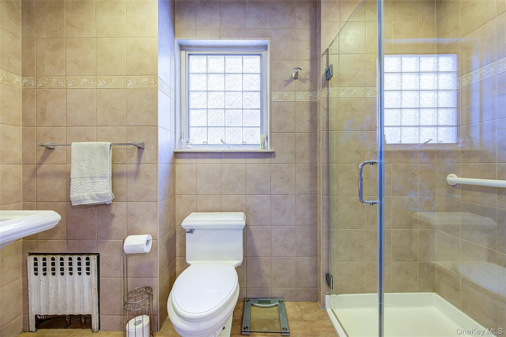 Single Family 74th Queens, NY 11379, MLS-949304-9