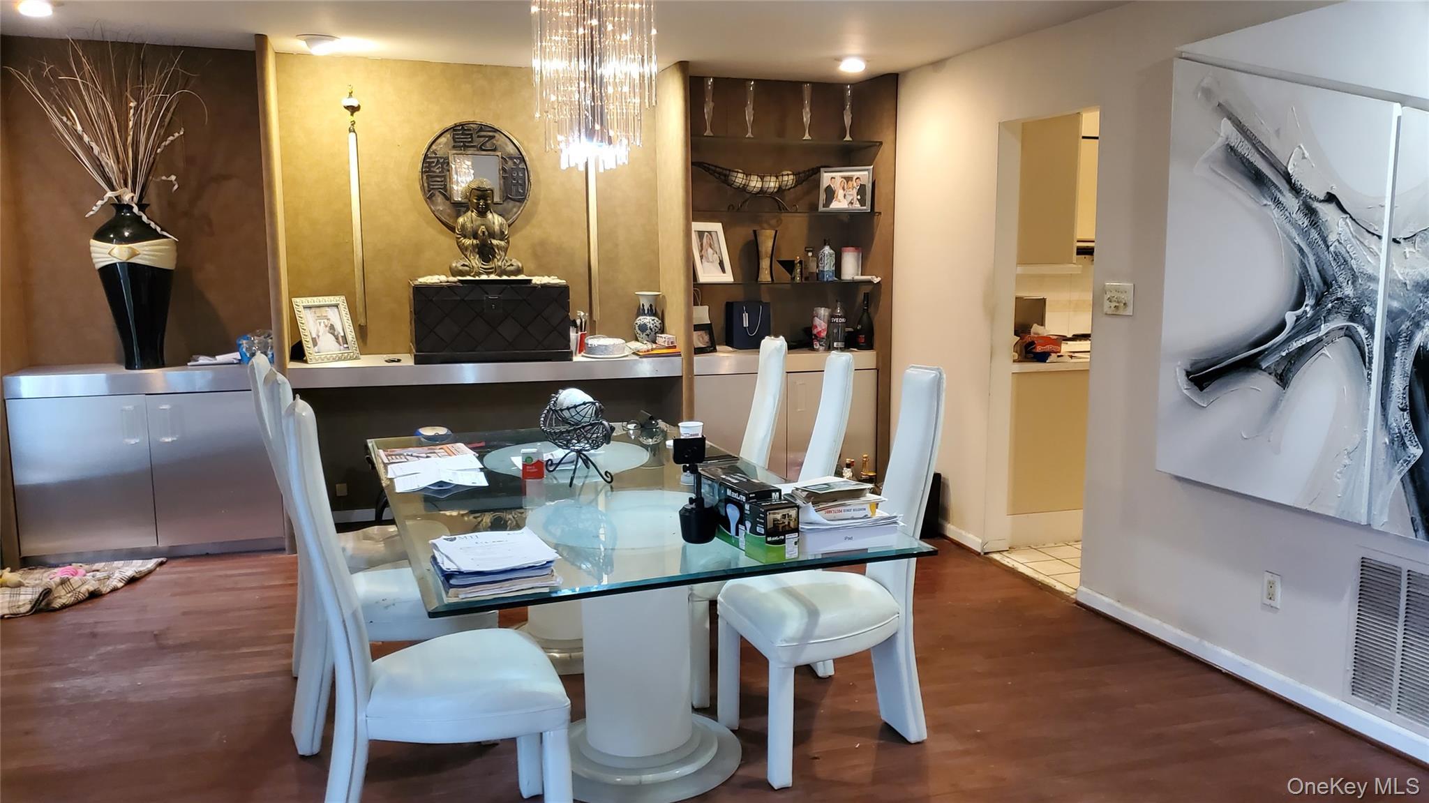 Condo Windsor Gate  Nassau County, NY 11040, MLS-949314-4