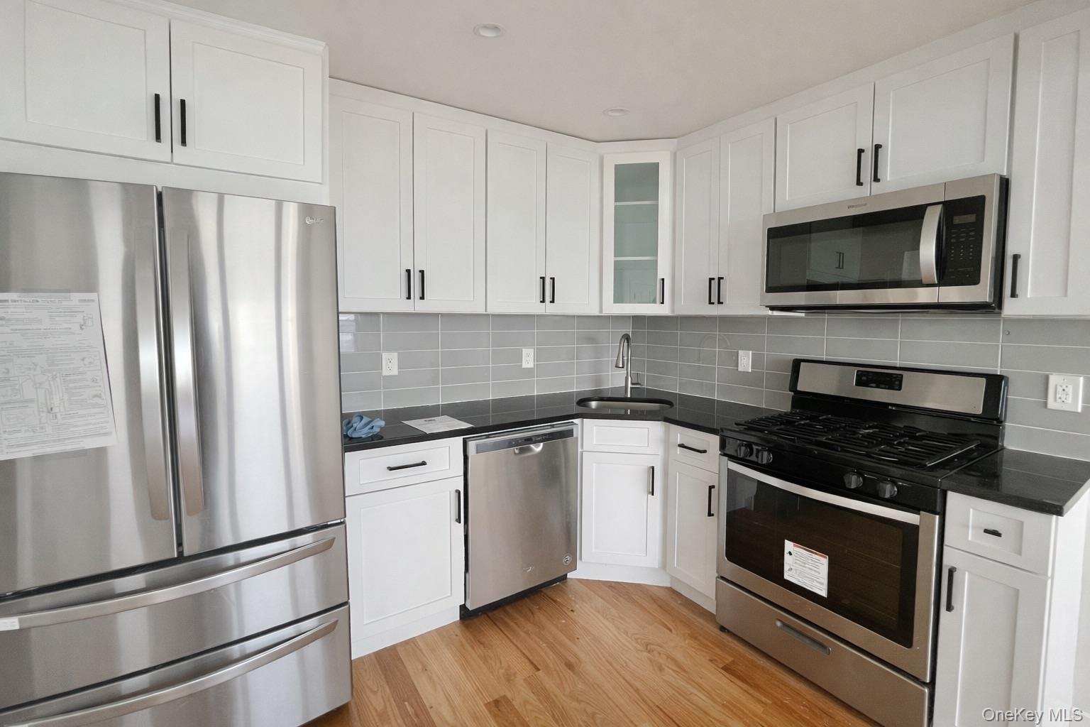 Single Family Hillmeyer  Queens, NY 11692, MLS-949321-3