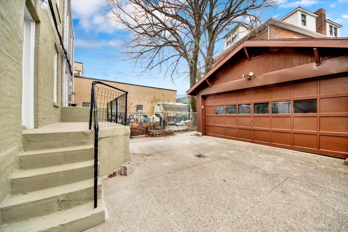 Single Family Randall Bronx, NY 10465, MLS-949331-3