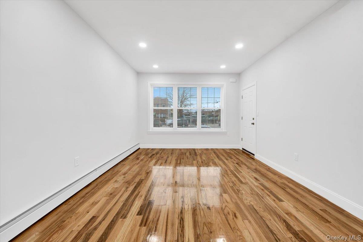 Single Family Randall Bronx, NY 10465, MLS-949331-7