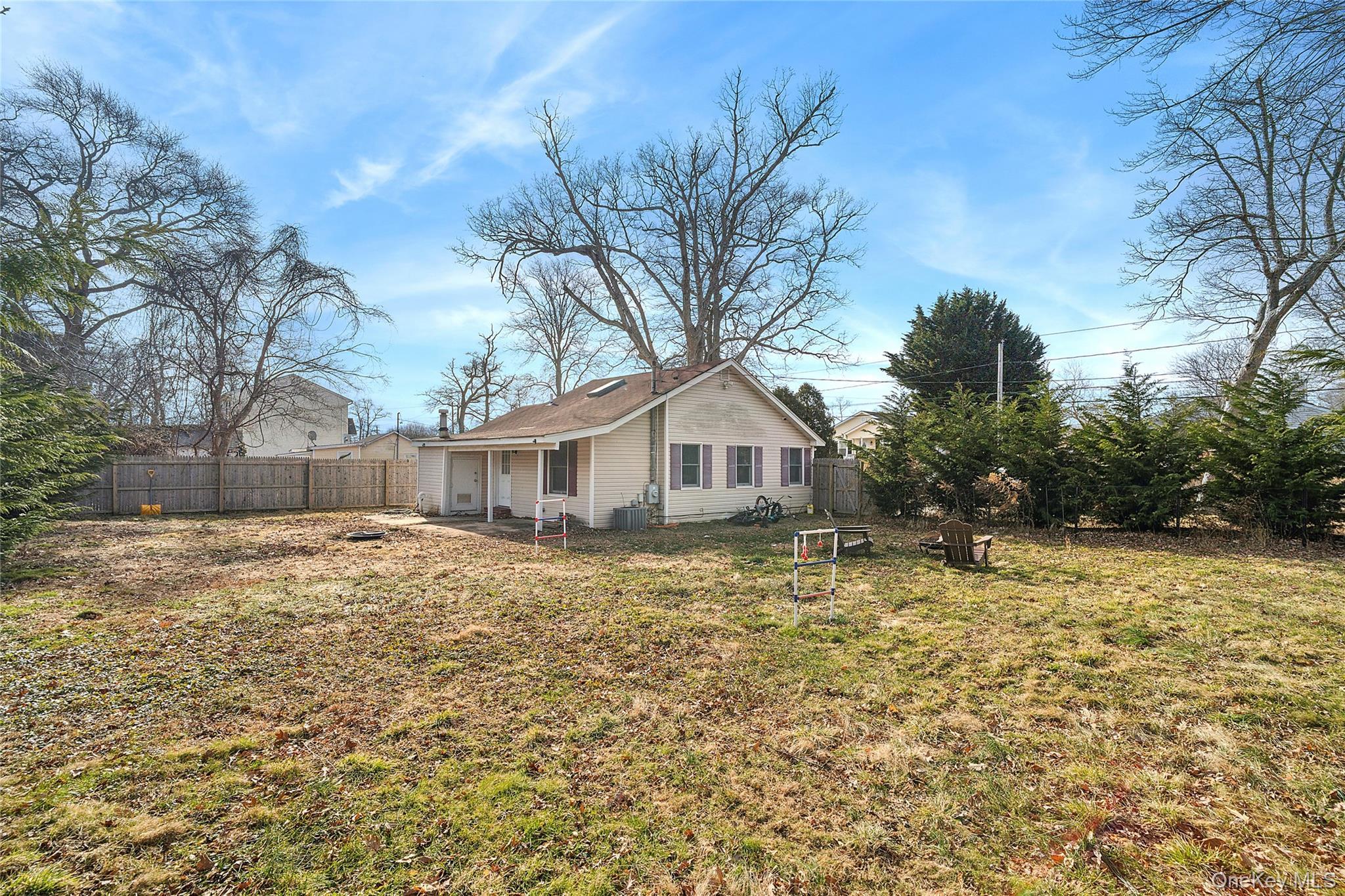 Single Family Locust Suffolk County, NY 11951, MLS-949364-10