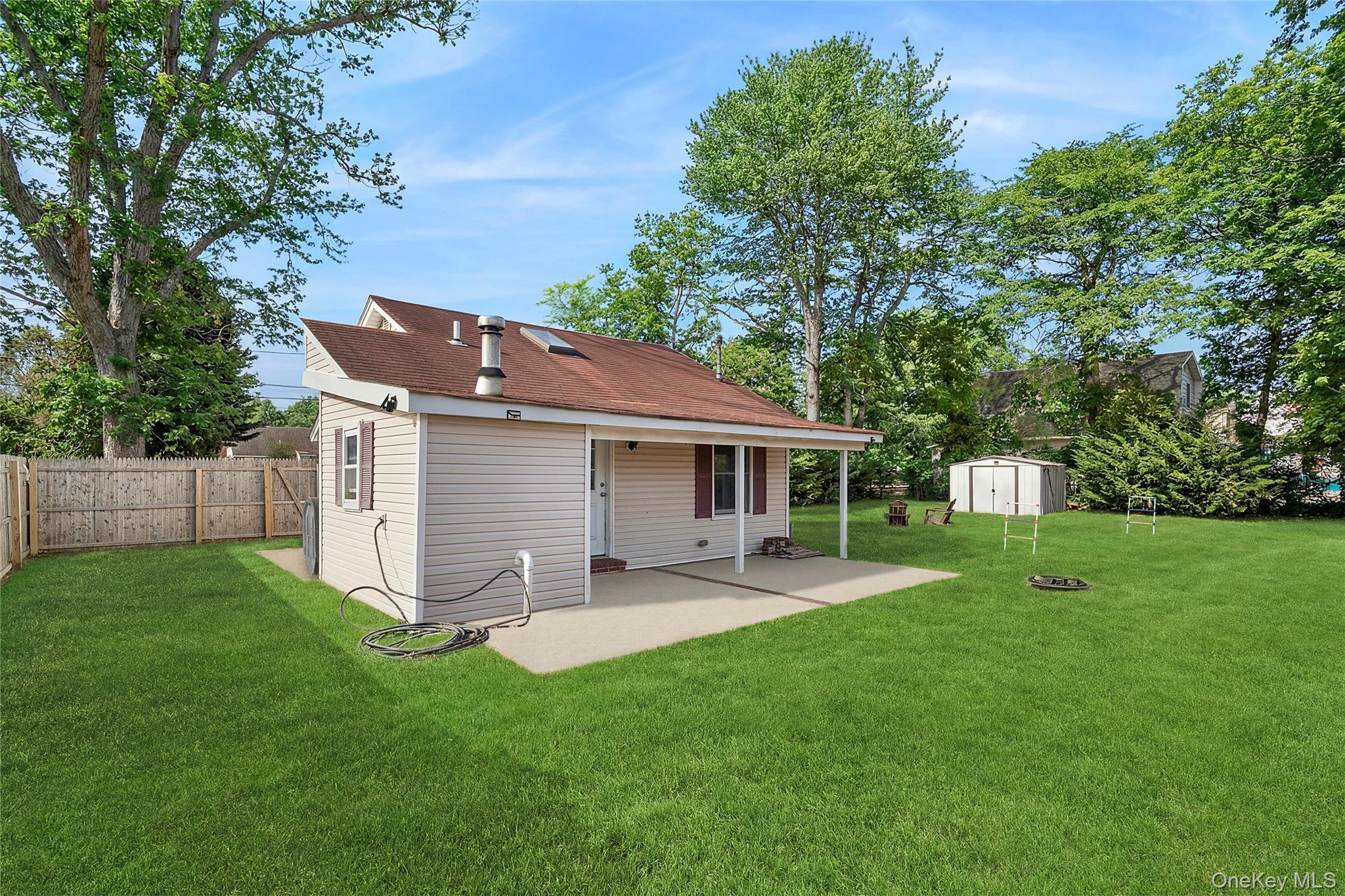 Single Family Locust Suffolk County, NY 11951, MLS-949364-11