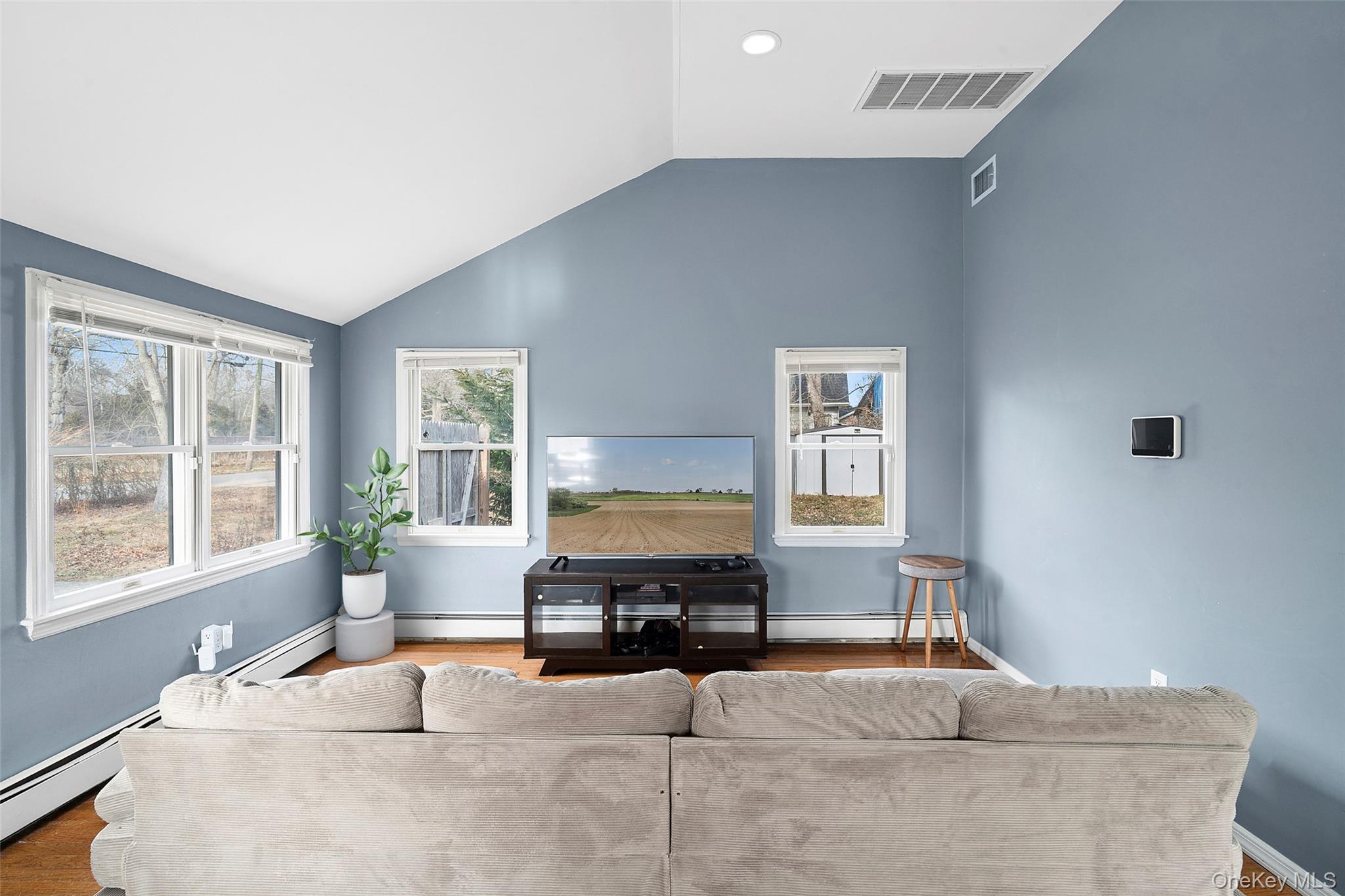 Single Family Locust Suffolk County, NY 11951, MLS-949364-4