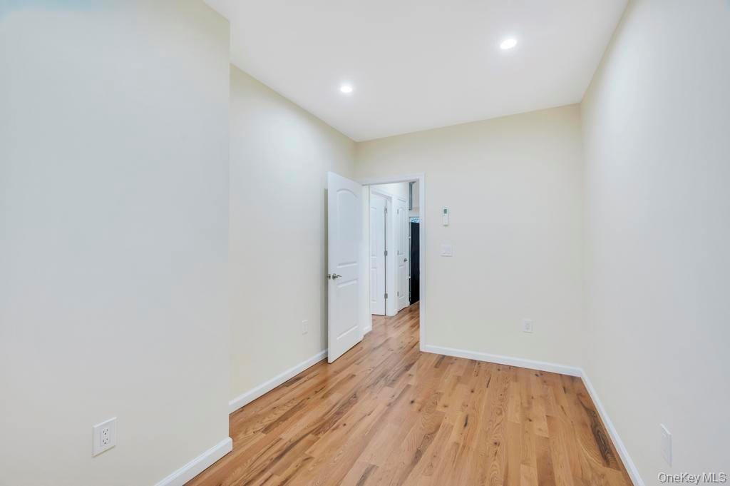 Single Family 208th  Queens, NY 11427, MLS-949365-14