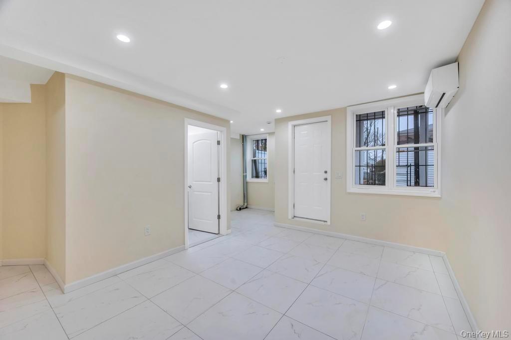 Single Family 208th  Queens, NY 11427, MLS-949365-19